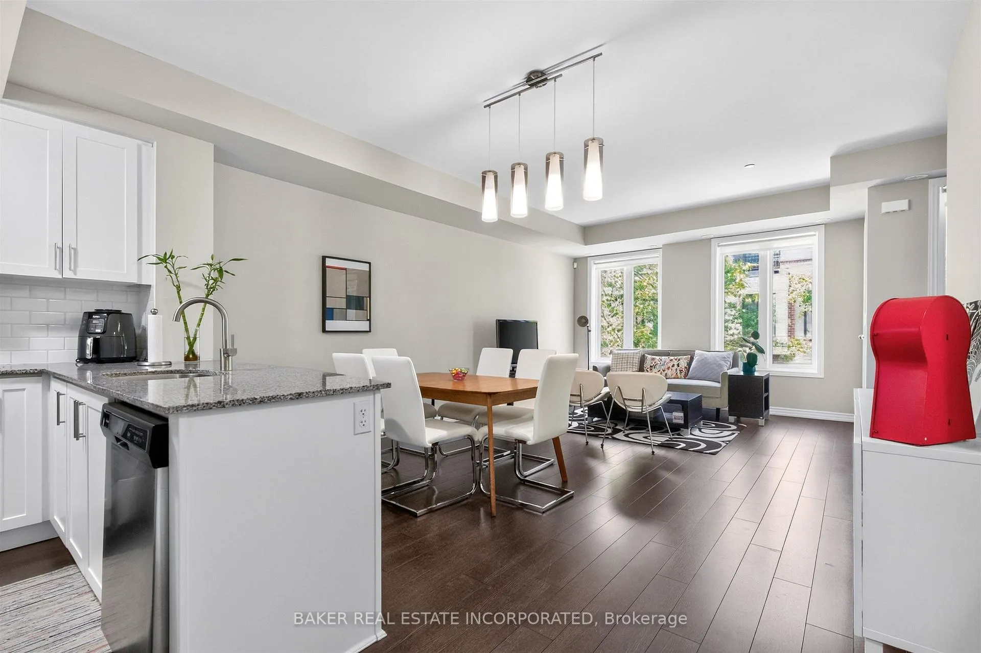 Photo 3 of Unit 31, 120 Twenty Fourth Street, Etobicoke, Long Branch — HOMEH