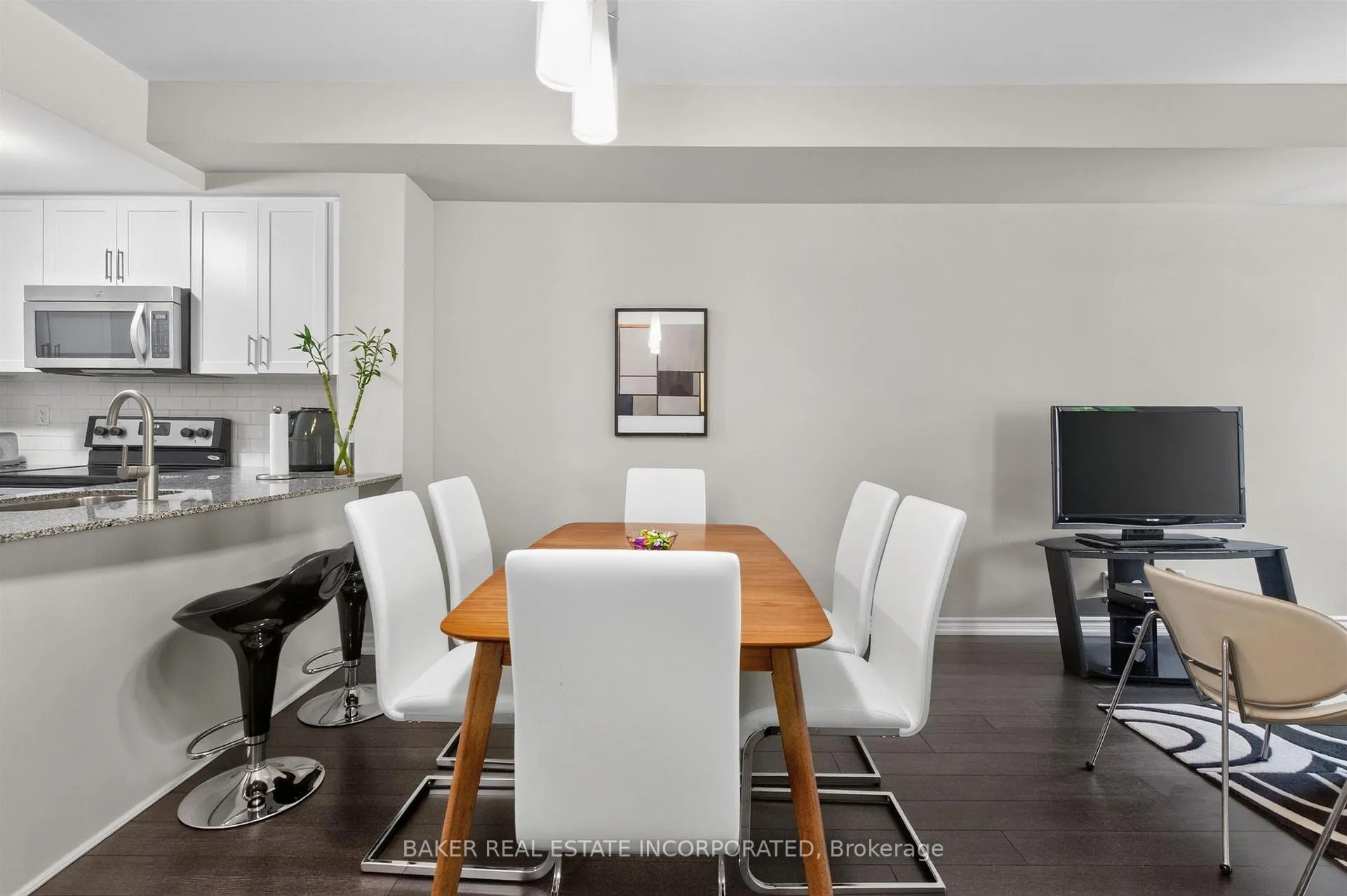 Photo 8 of Unit 31, 120 Twenty Fourth Street, Etobicoke, Long Branch — HOMEH