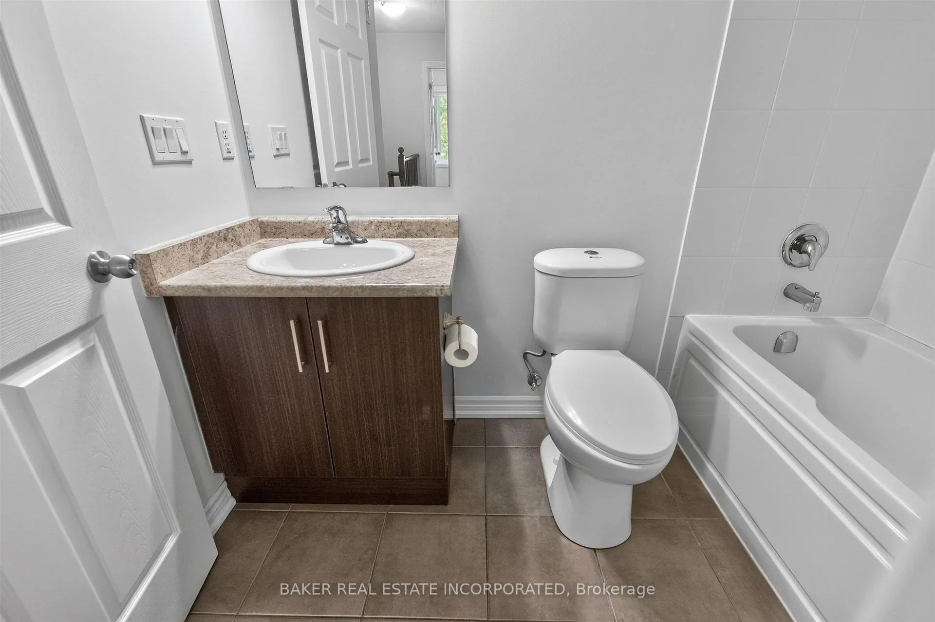 Photo 33 of Unit 31, 120 Twenty Fourth Street, Etobicoke, Long Branch — HOMEH