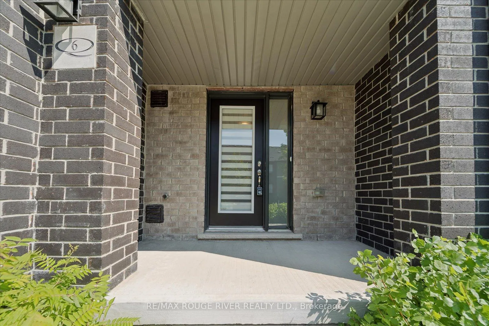 Photo 4 of 6 Esquire Way, Whitby, Taunton North — HOMEH