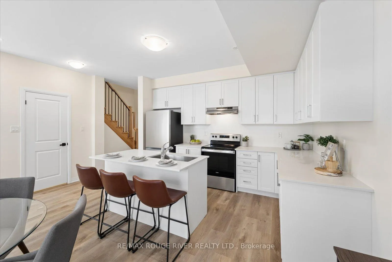 Photo 13 of 6 Esquire Way, Whitby, Taunton North — HOMEH