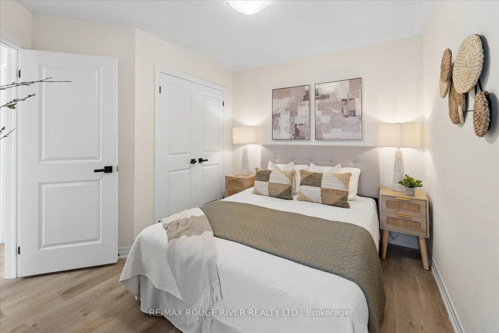 Photo 25 of 6 Esquire Way, Whitby, Taunton North — HOMEH