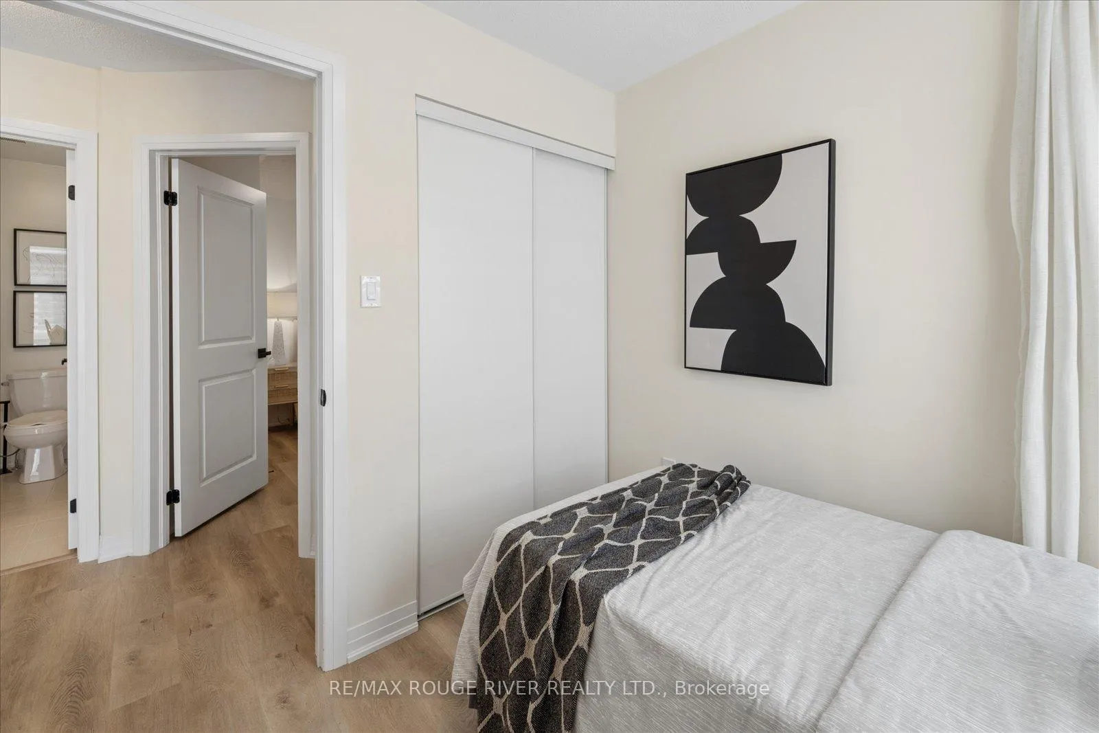 Photo 32 of 6 Esquire Way, Whitby, Taunton North — HOMEH