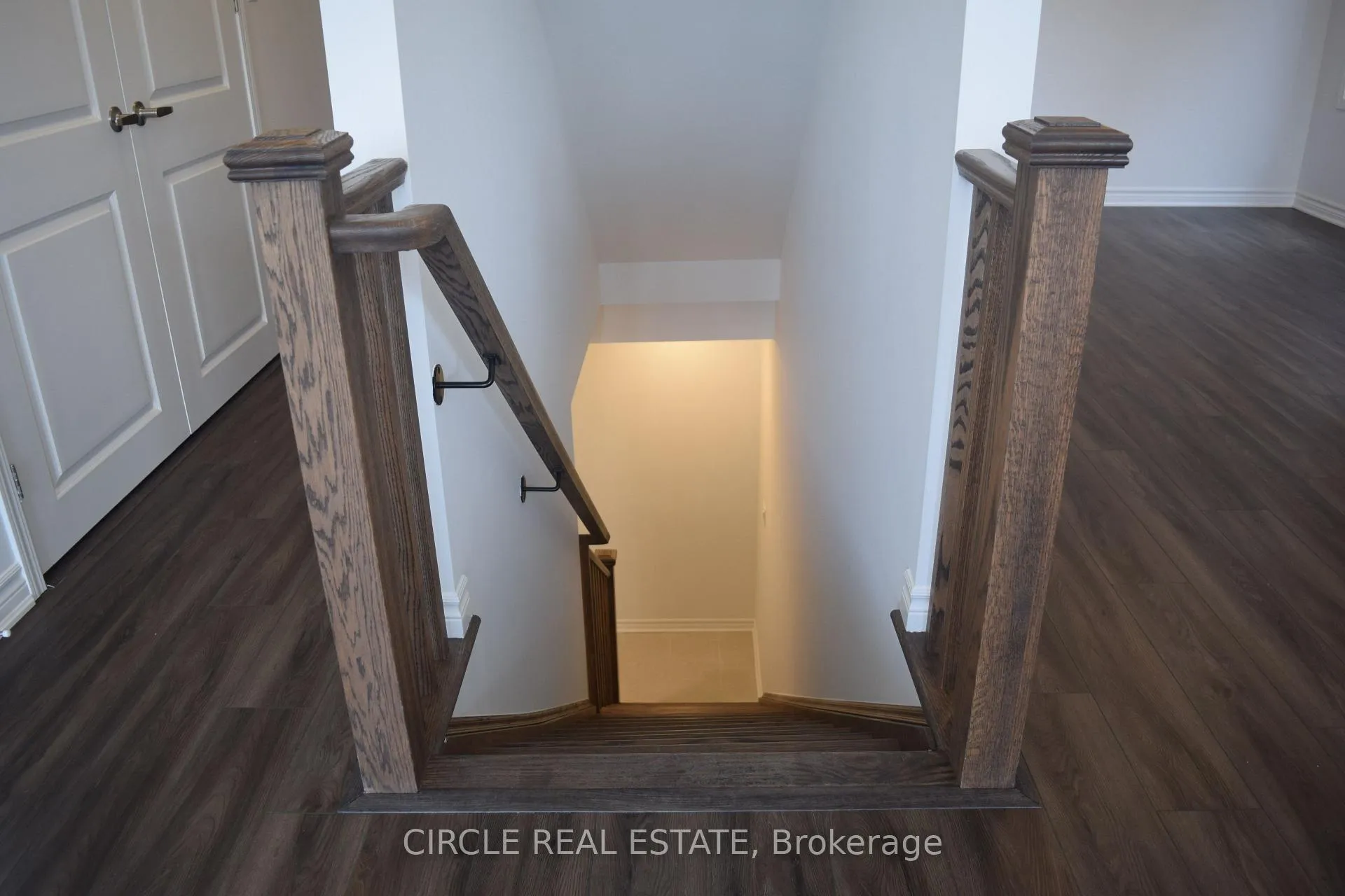 Photo 6 of 116 Ennerdale Street, Barrie, Rural Barrie Southwest — HOMEH