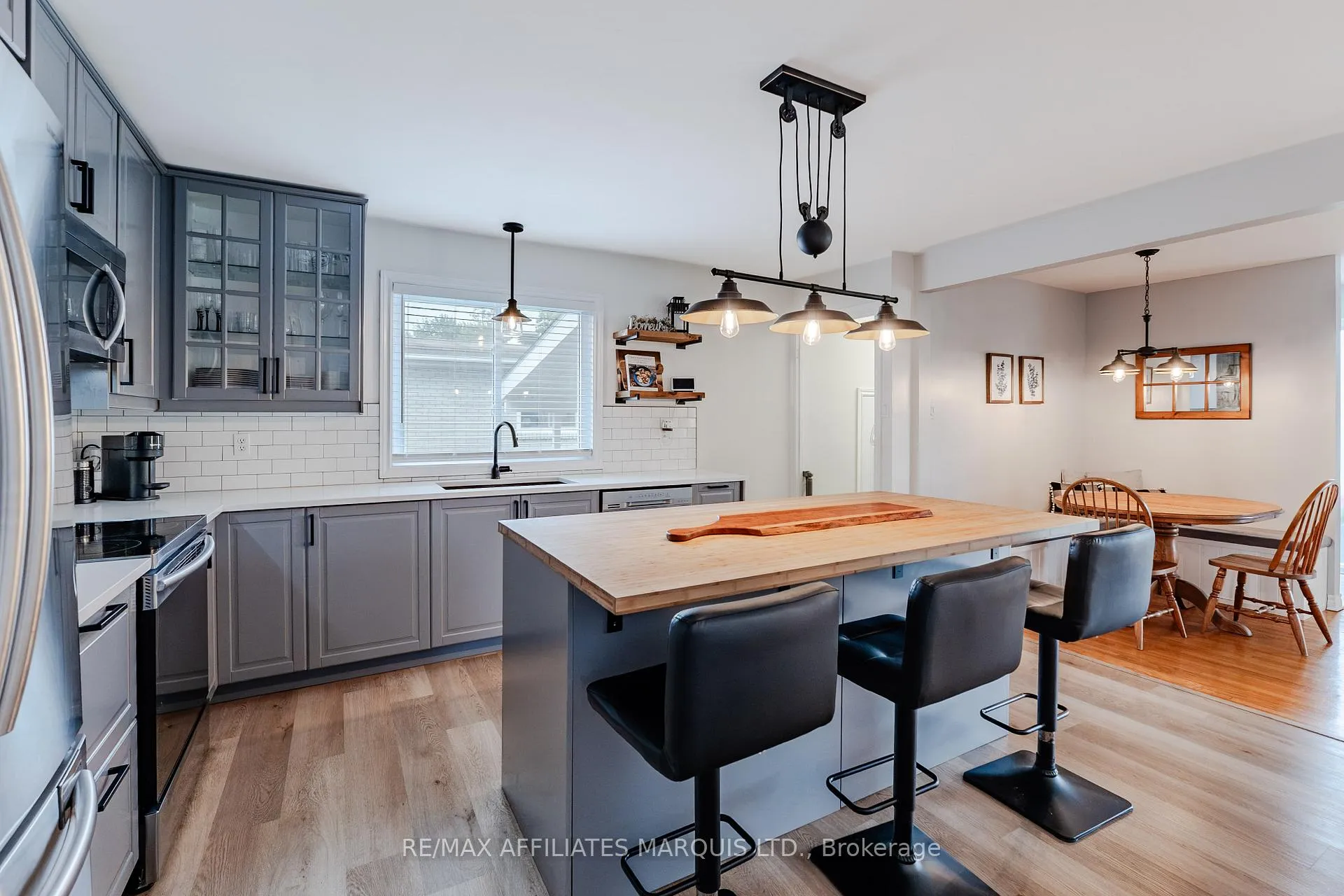 Photo 15 of 426 Bellevue Crescent, Cornwall, Cornwall — HOMEH