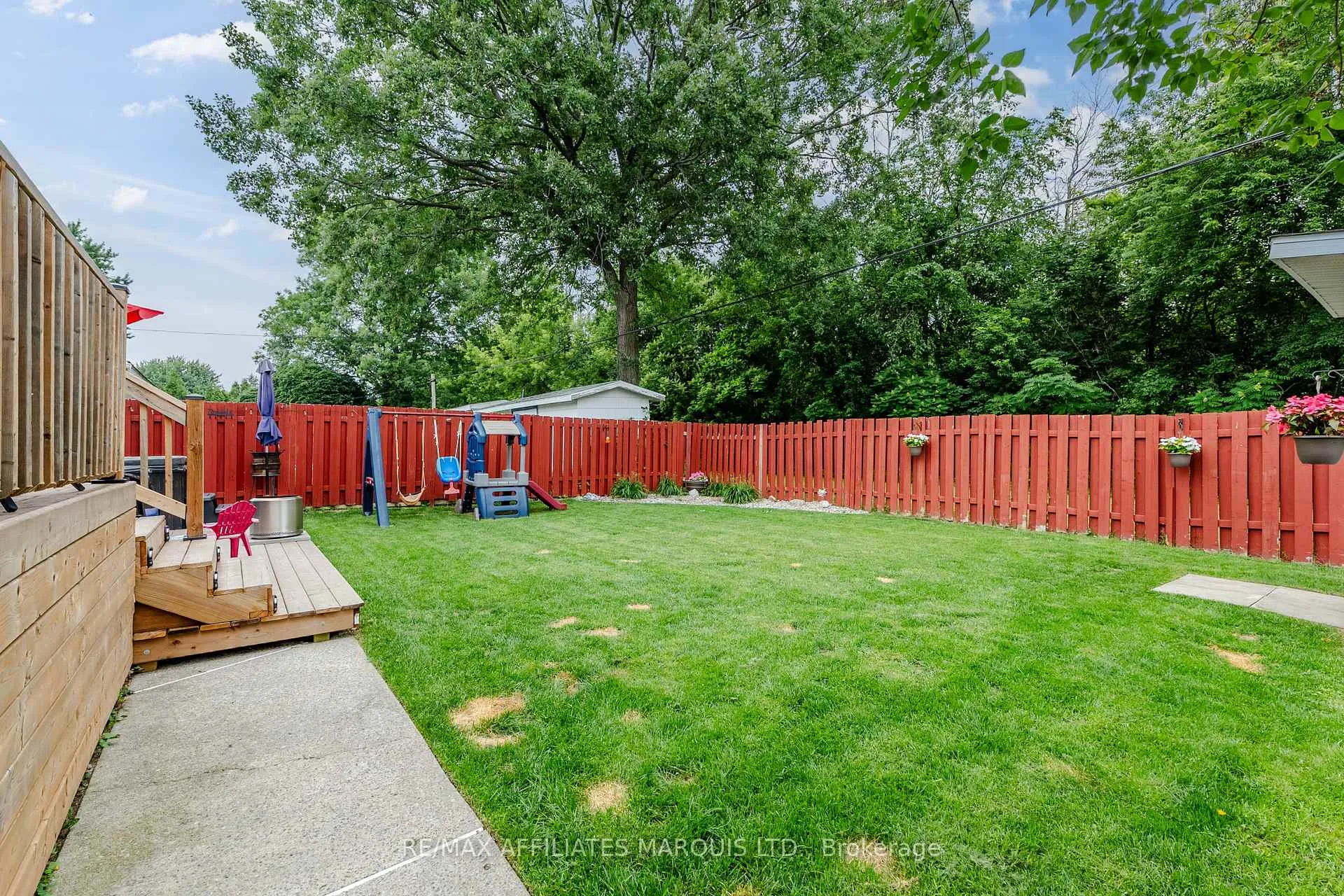 Photo 42 of 426 Bellevue Crescent, Cornwall, Cornwall — HOMEH