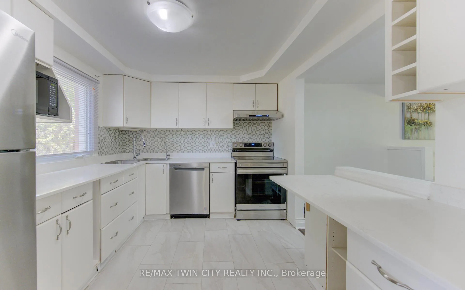 Photo 7 of 32 Enfield Drive, Cambridge, Christopher-Champlain — HOMEH