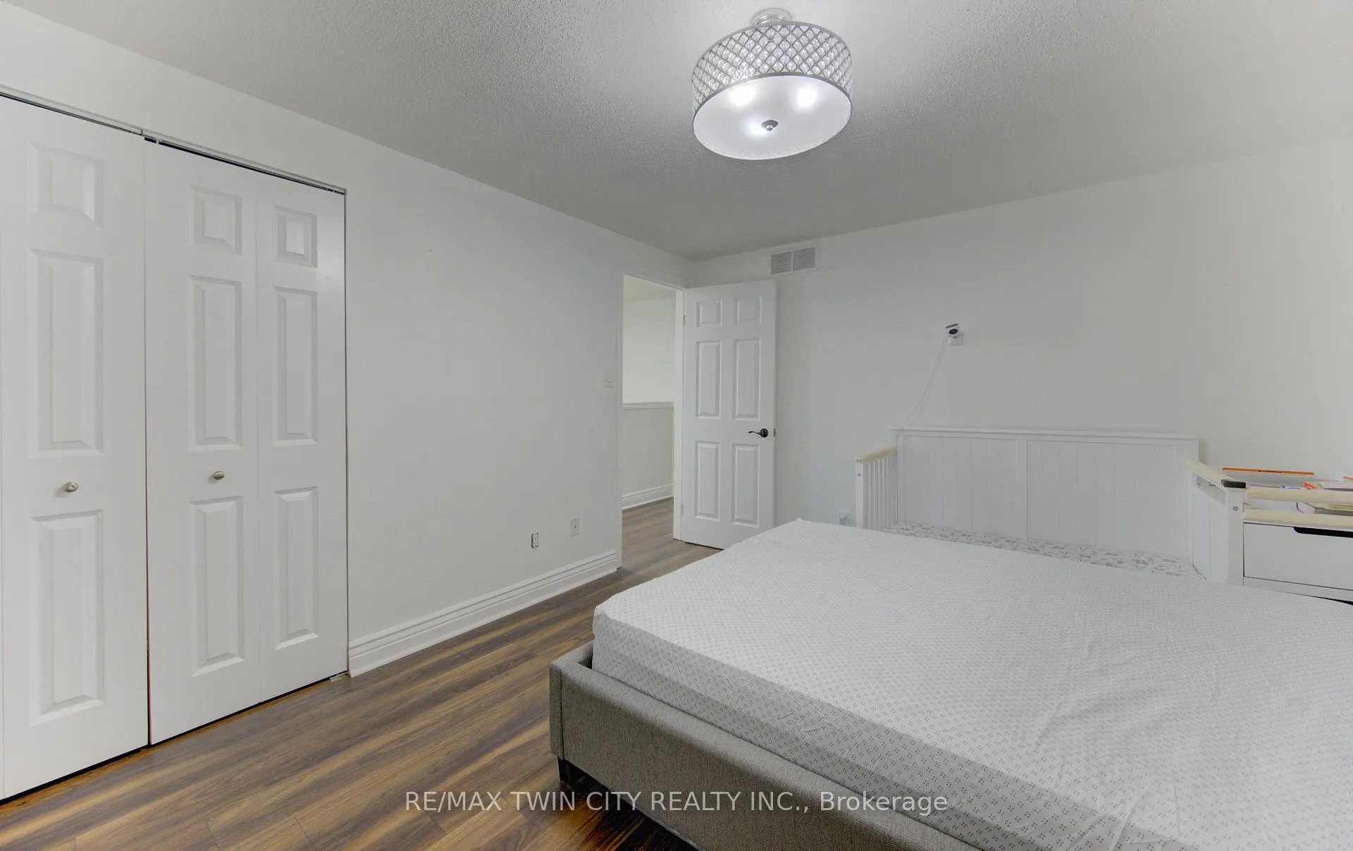 Photo 23 of 32 Enfield Drive, Cambridge, Christopher-Champlain — HOMEH