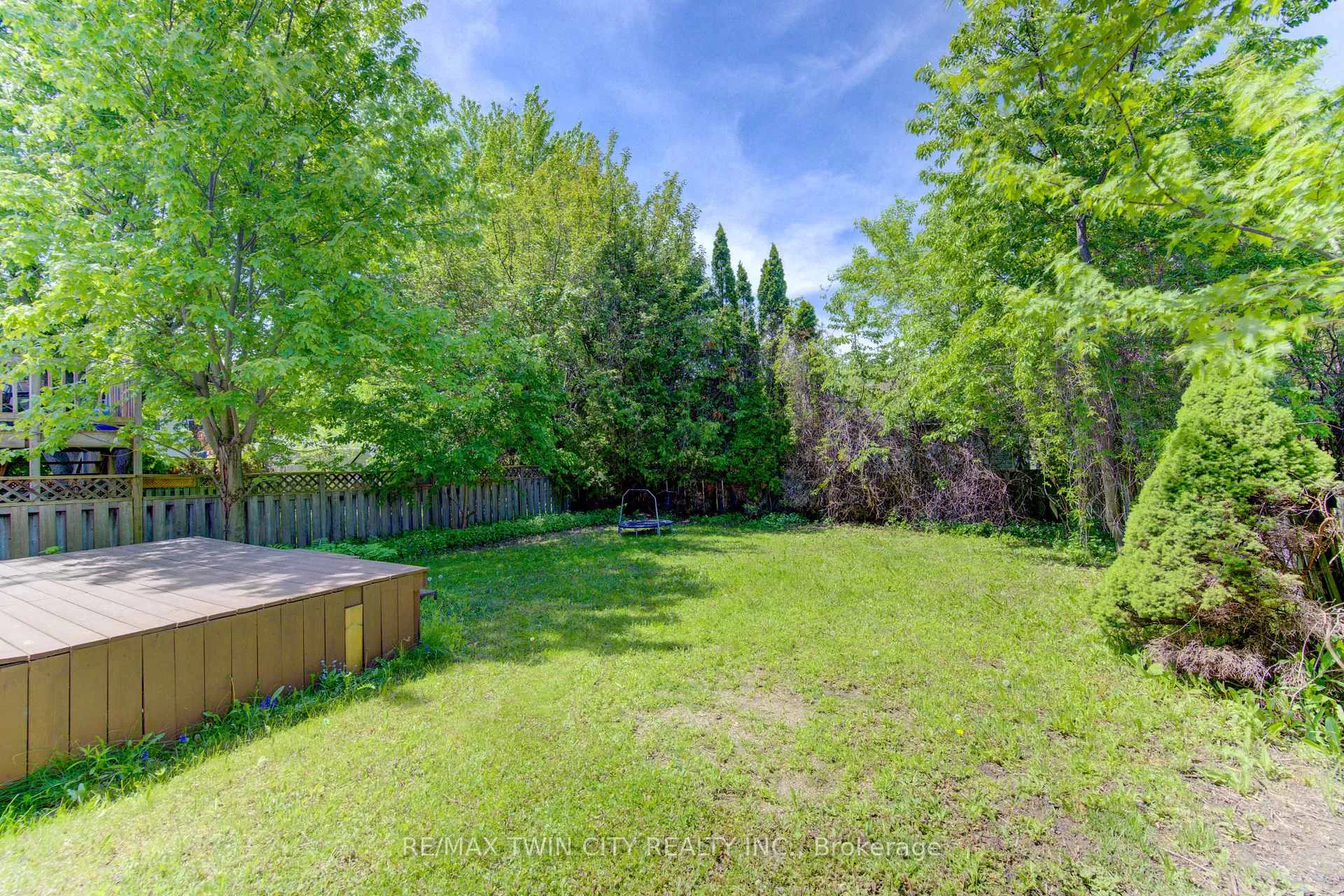 Photo 29 of 32 Enfield Drive, Cambridge, Christopher-Champlain — HOMEH