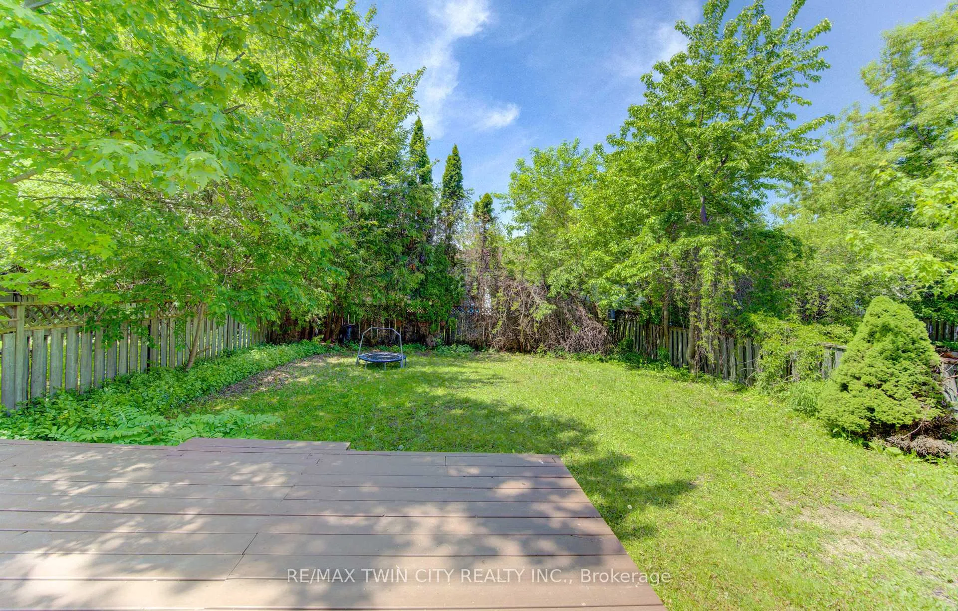 Photo 32 of 32 Enfield Drive, Cambridge, Christopher-Champlain — HOMEH