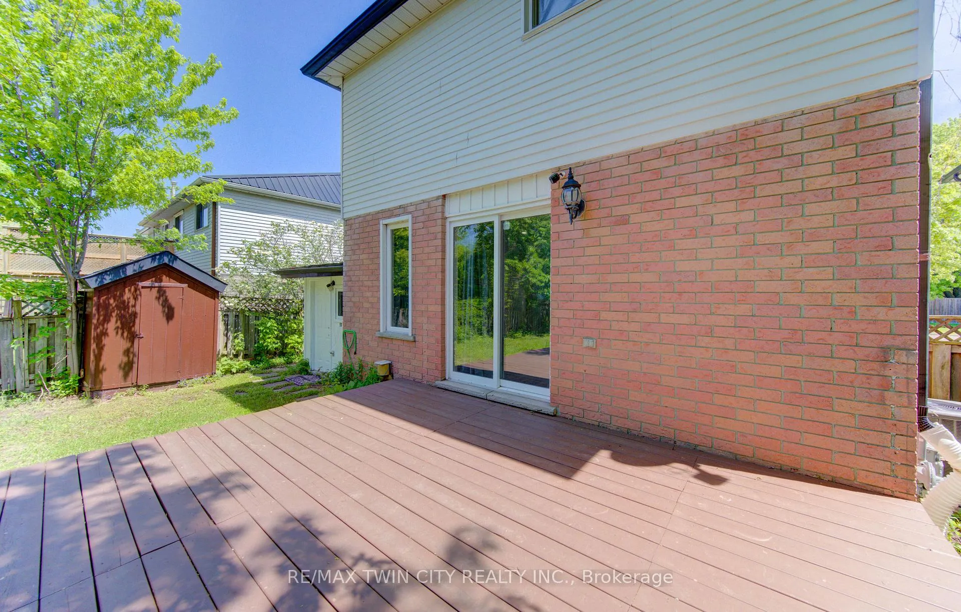 Photo 33 of 32 Enfield Drive, Cambridge, Christopher-Champlain — HOMEH