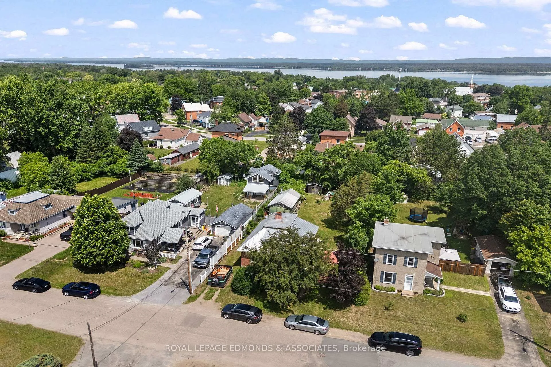 Photo 4 of 605 Perth Street, Pembroke, Pembroke — HOMEH