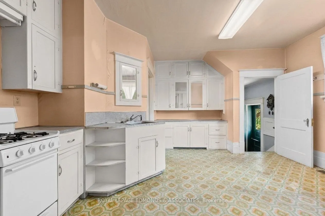 Photo 7 of 605 Perth Street, Pembroke, Pembroke — HOMEH