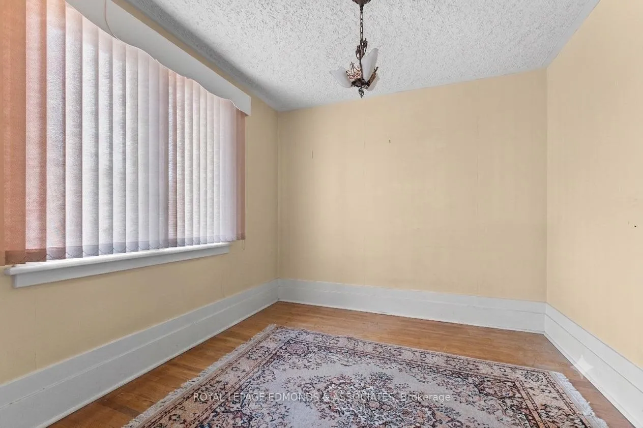 Photo 11 of 605 Perth Street, Pembroke, Pembroke — HOMEH