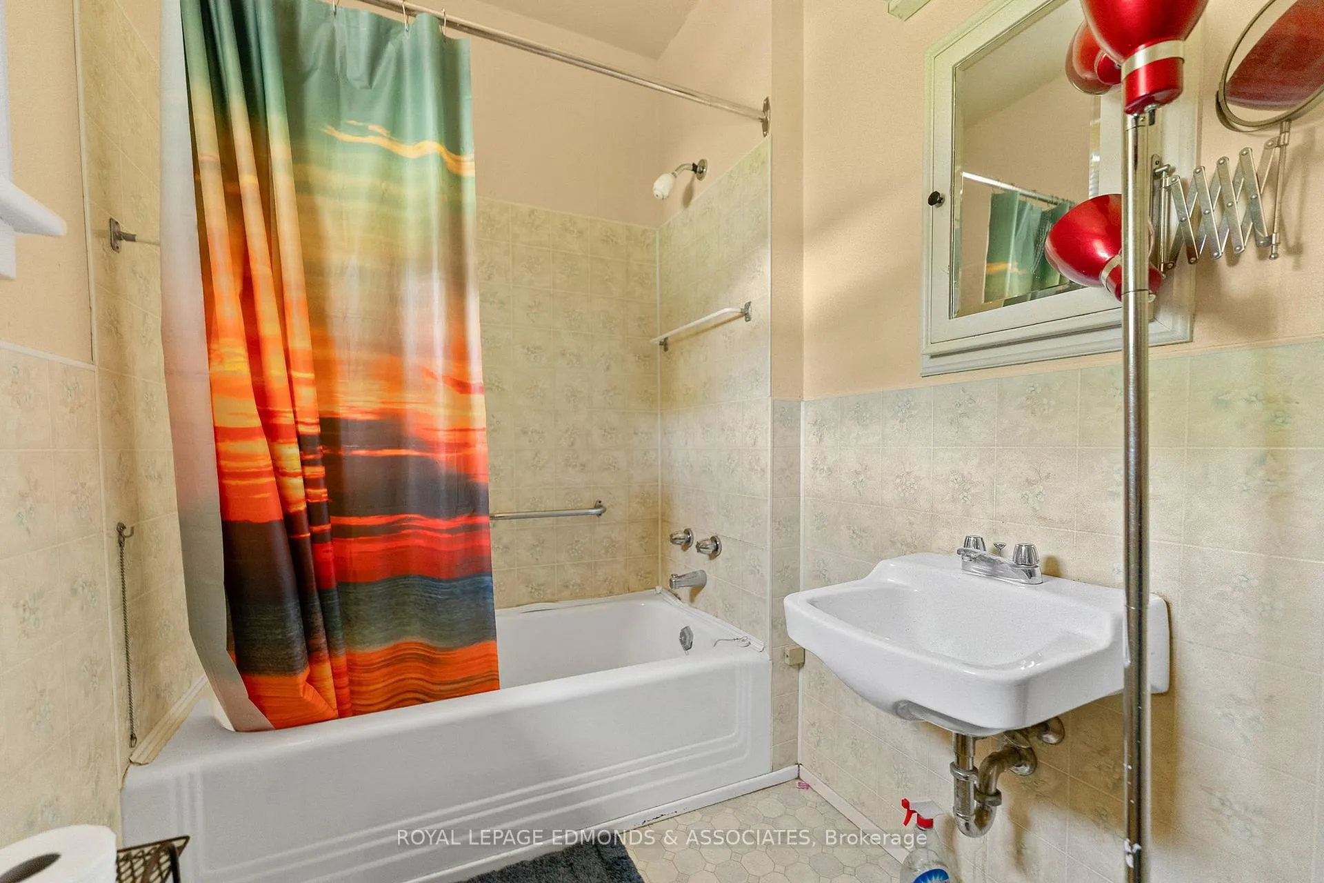 Photo 12 of 605 Perth Street, Pembroke, Pembroke — HOMEH
