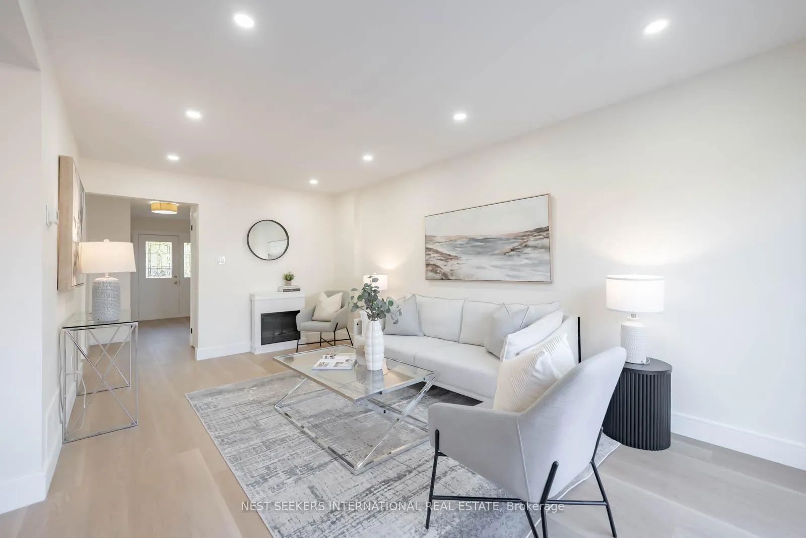 Photo 4 of Unit 23, 3430 Brandon Gate Drive, Mississauga, Malton — HOMEH