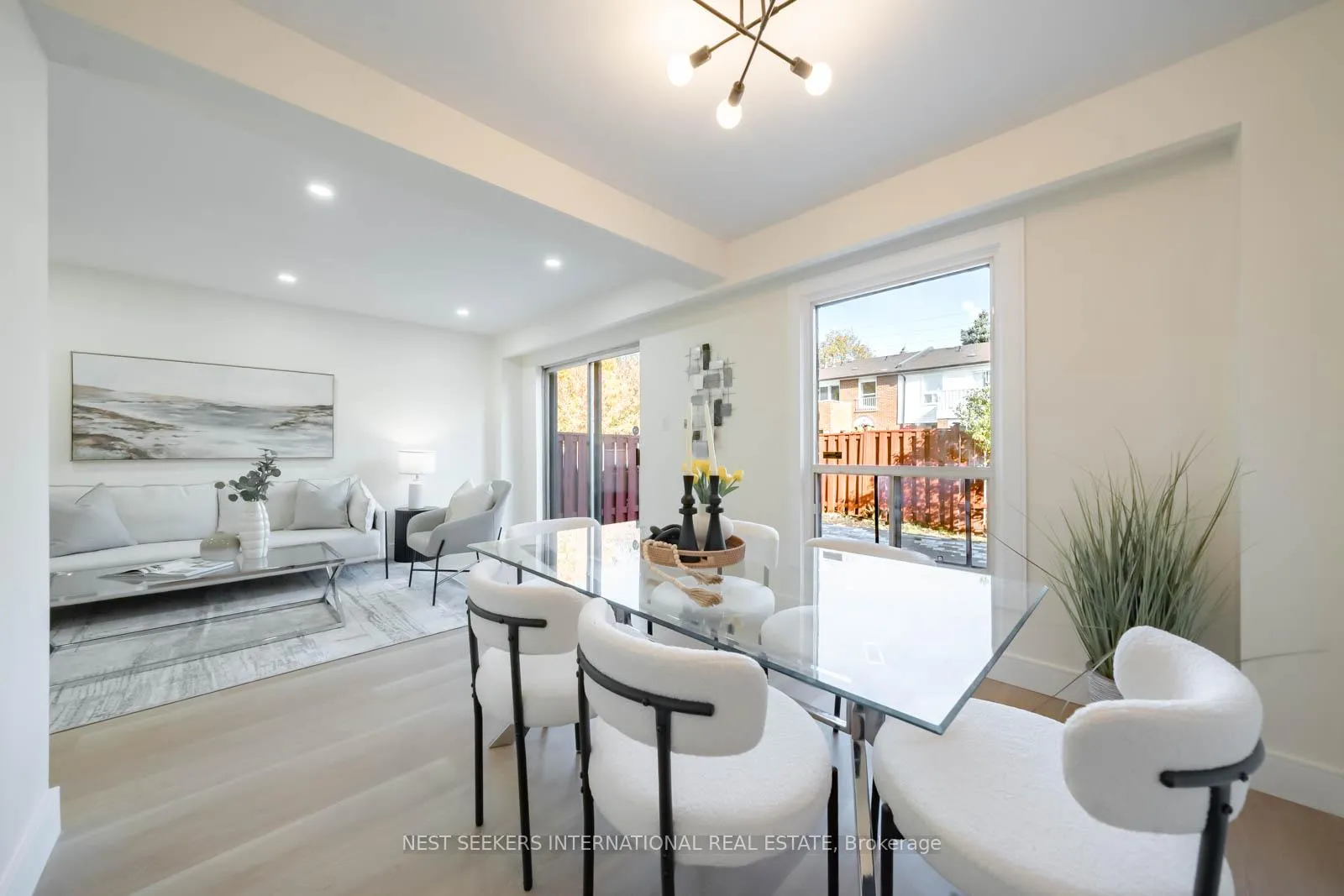 Photo 6 of Unit 23, 3430 Brandon Gate Drive, Mississauga, Malton — HOMEH