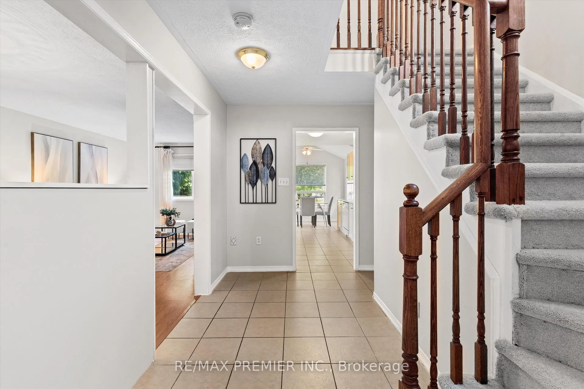 Photo 4 of 2272 Warrington Way, Innisfil, Alcona — HOMEH