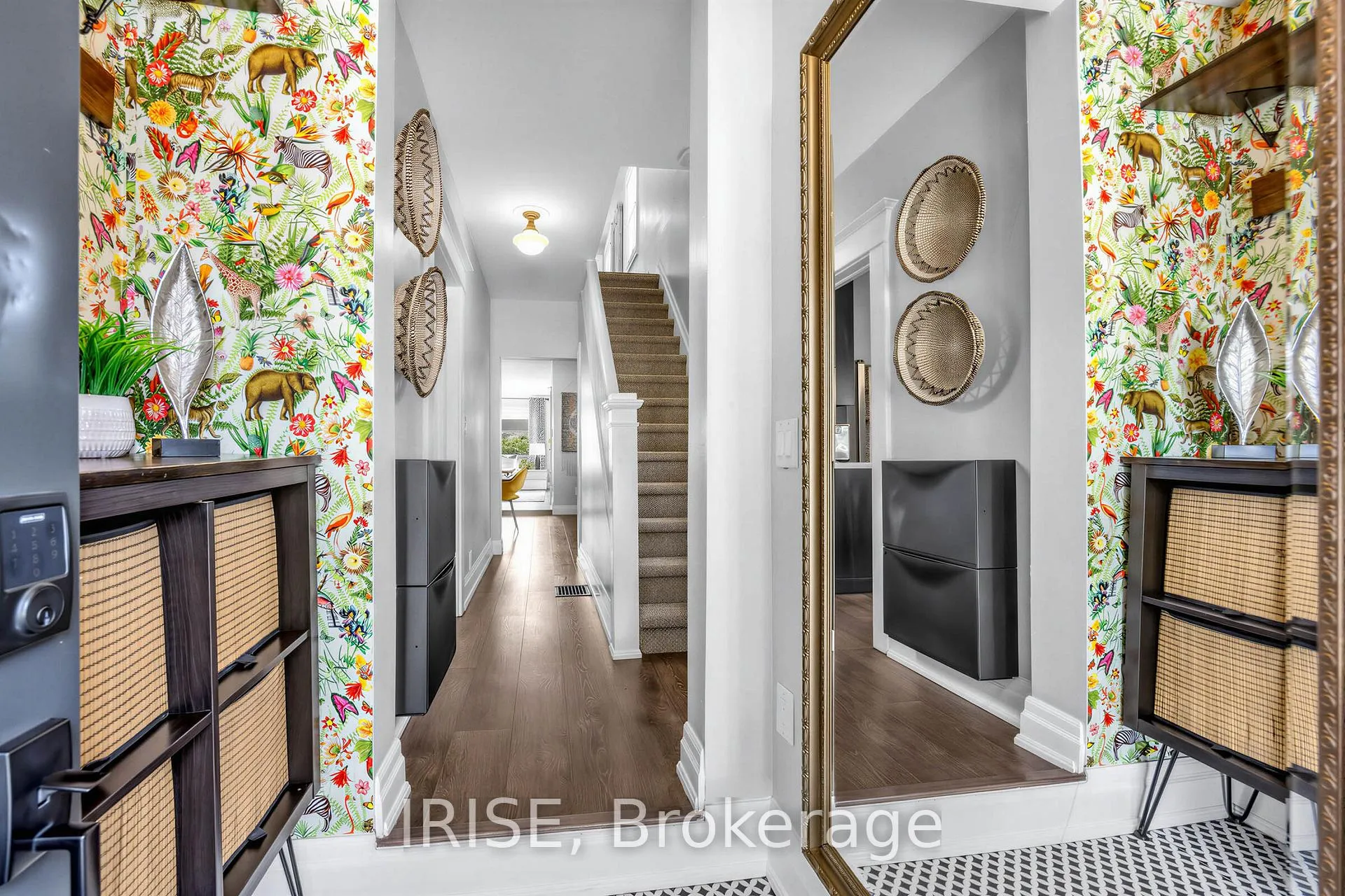 Photo 9 of 2 Beechwood Avenue, Toronto, Rockcliffe-Smythe — HOMEH