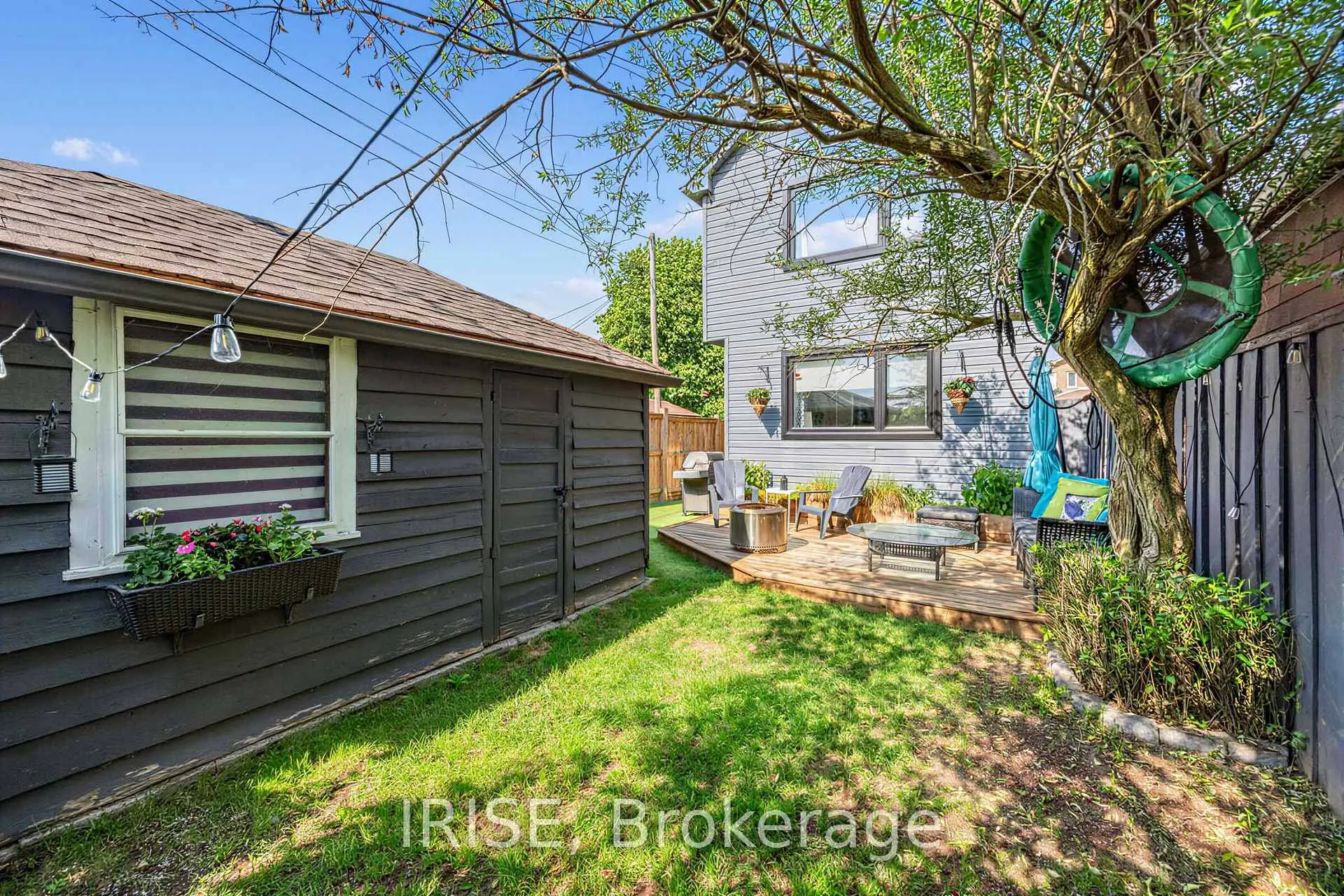 Photo 12 of 2 Beechwood Avenue, Toronto, Rockcliffe-Smythe — HOMEH