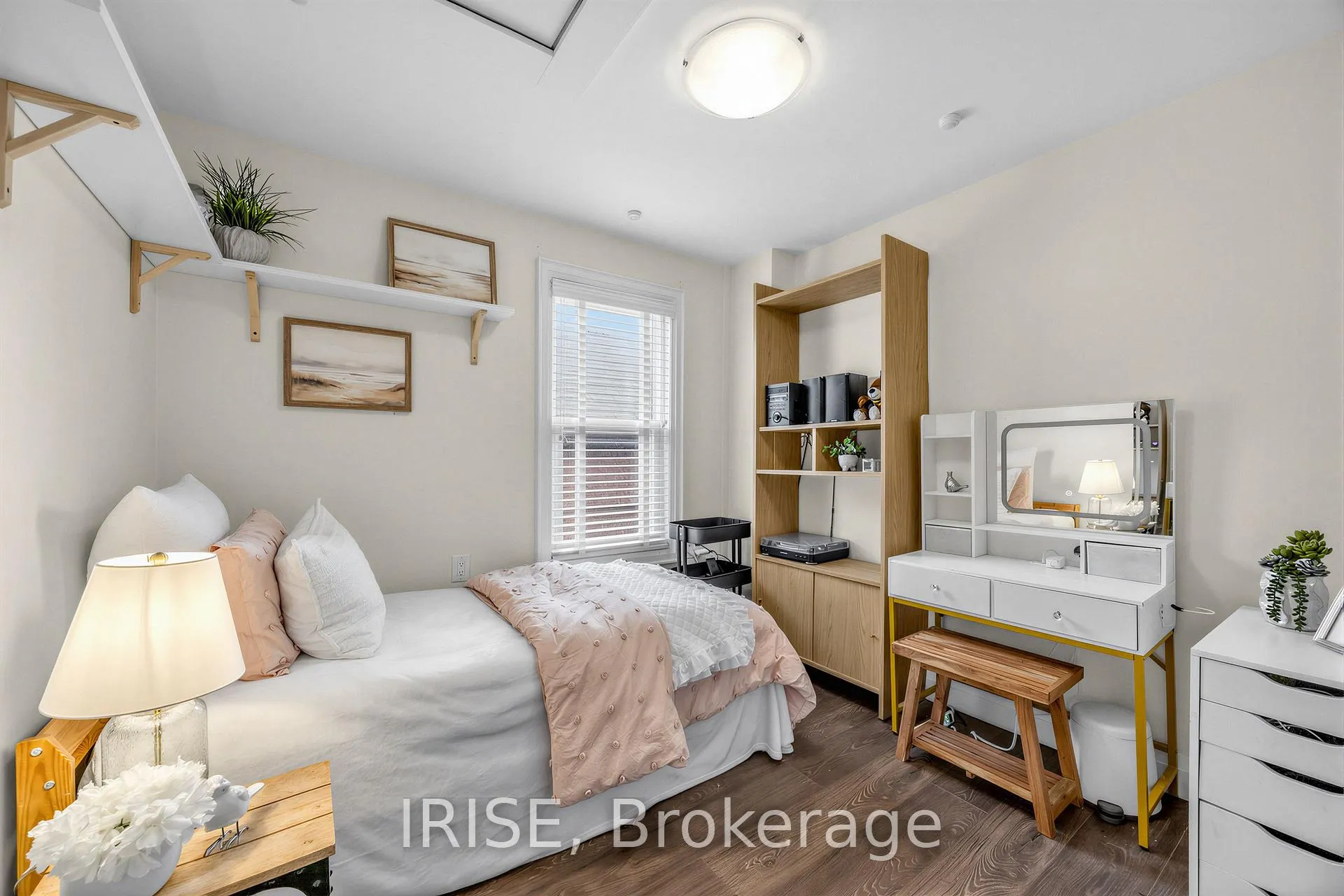 Photo 31 of 2 Beechwood Avenue, Toronto, Rockcliffe-Smythe — HOMEH