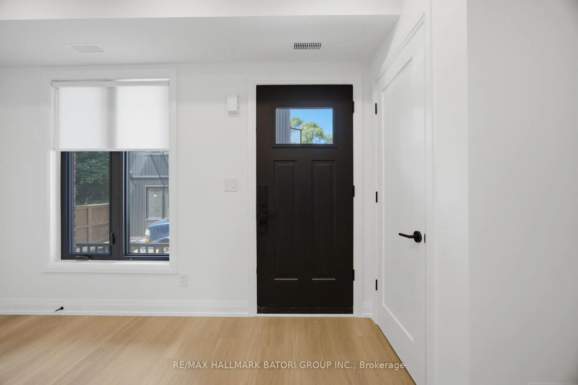 Photo 3 of Unit 4, 56 Camberwell Road, Toronto, Humewood-Cedarvale — HOMEH