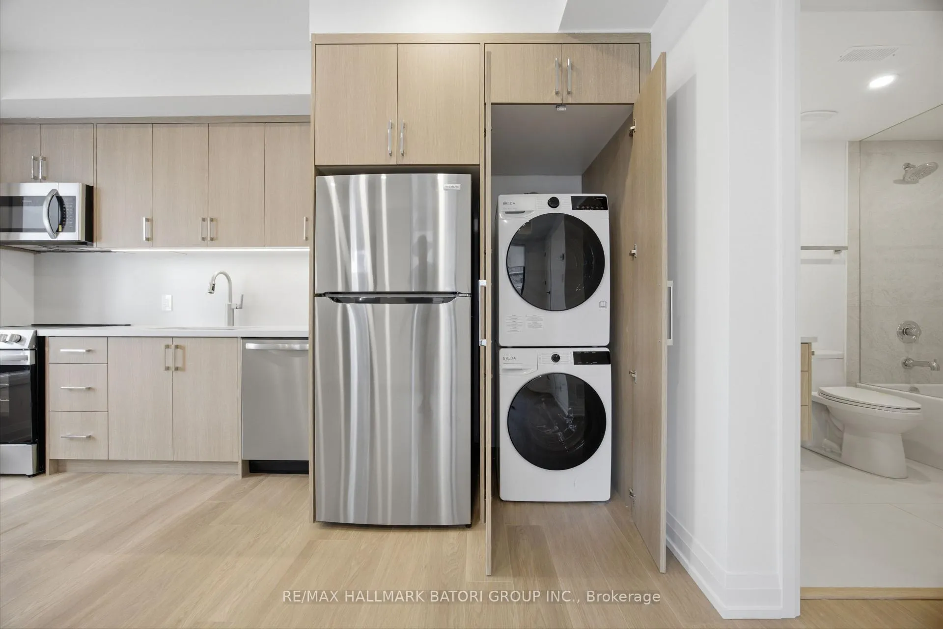 Photo 13 of Unit 4, 56 Camberwell Road, Toronto, Humewood-Cedarvale — HOMEH