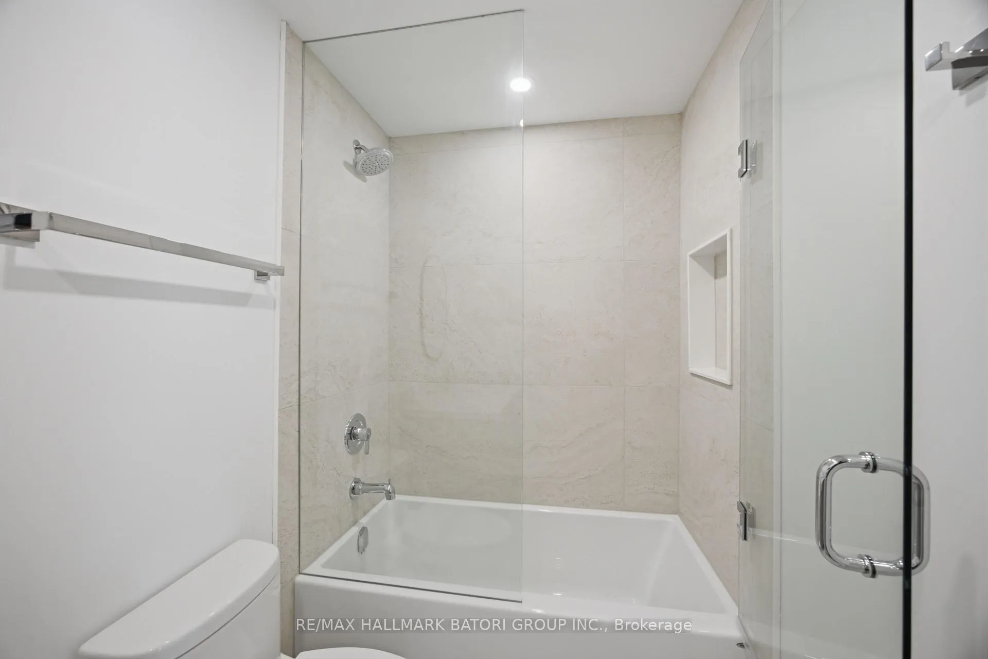 Photo 16 of Unit 4, 56 Camberwell Road, Toronto, Humewood-Cedarvale — HOMEH