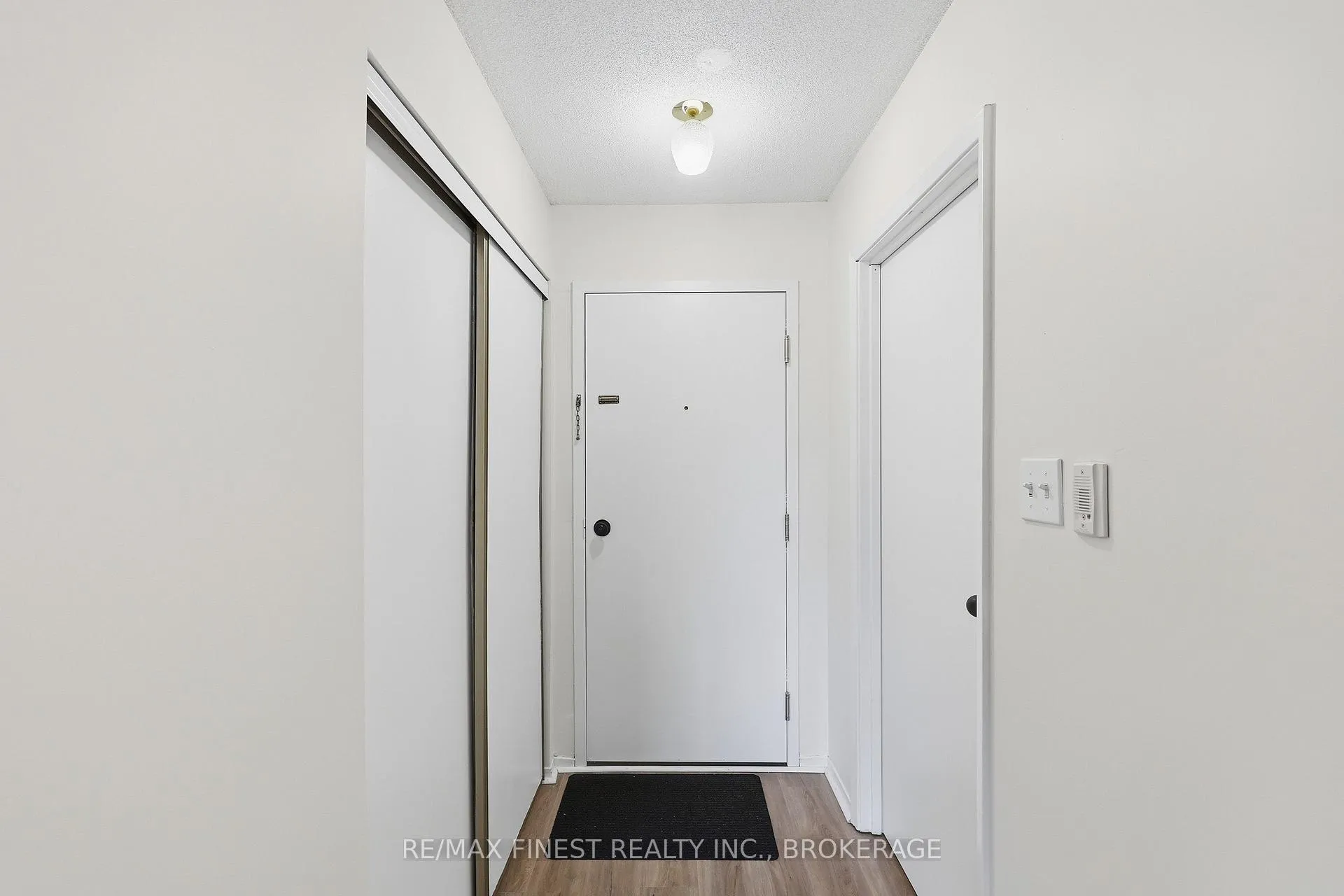 Photo 12 of Unit 206, 573 Armstrong Road, Kingston, East Gardiners Rd — HOMEH
