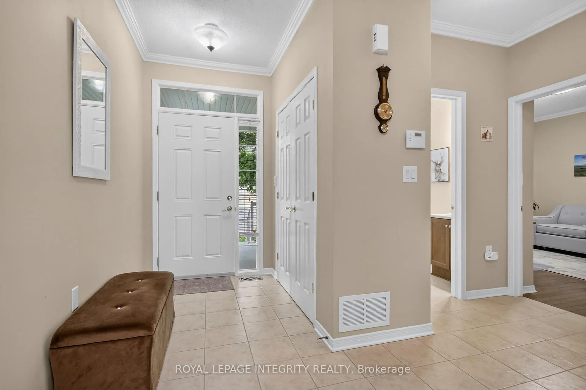 Photo 4 of 626 Country Trail Private, Ottawa, Carlsbad Springs — HOMEH
