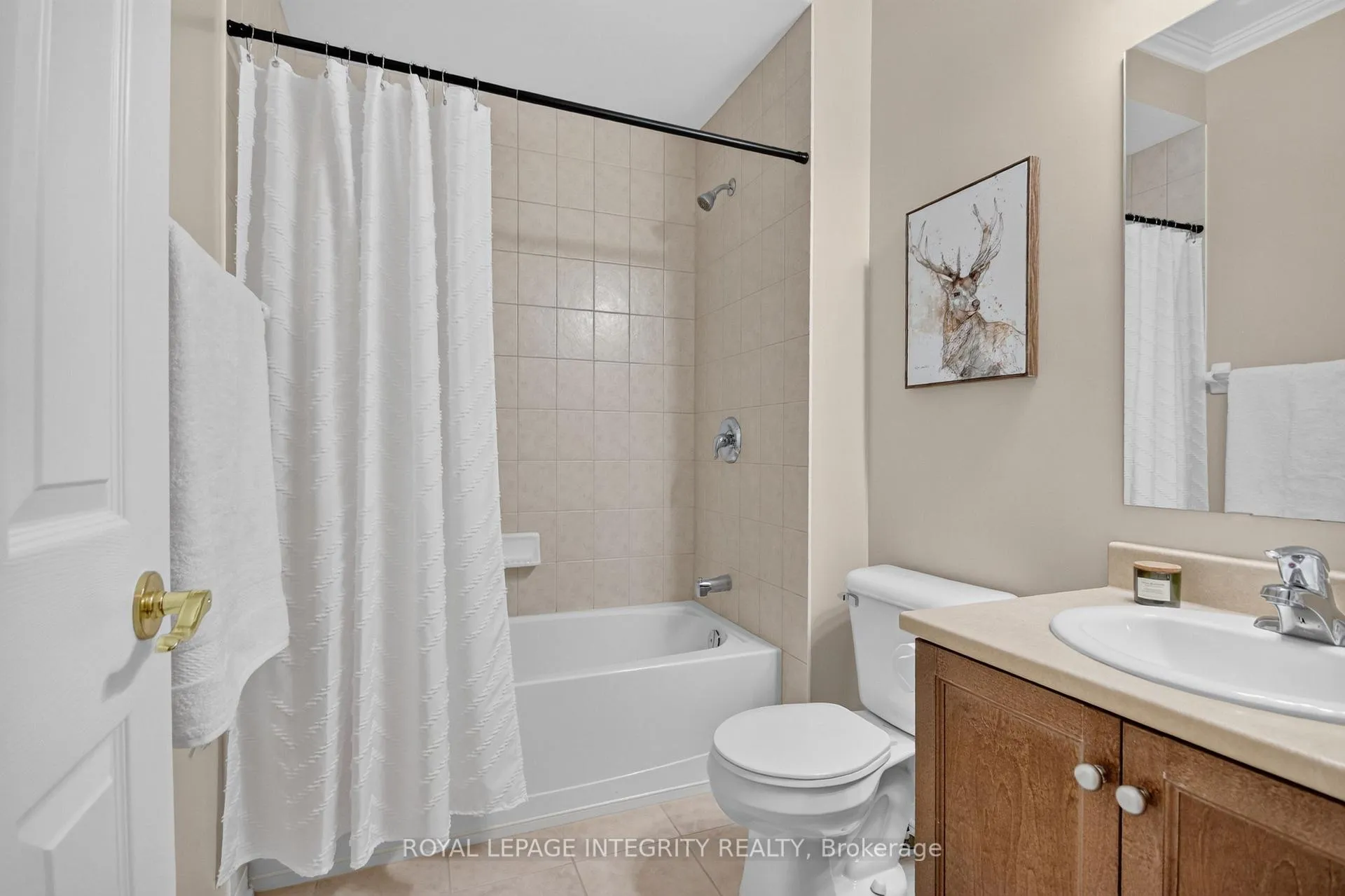 Photo 6 of 626 Country Trail Private, Ottawa, Carlsbad Springs — HOMEH
