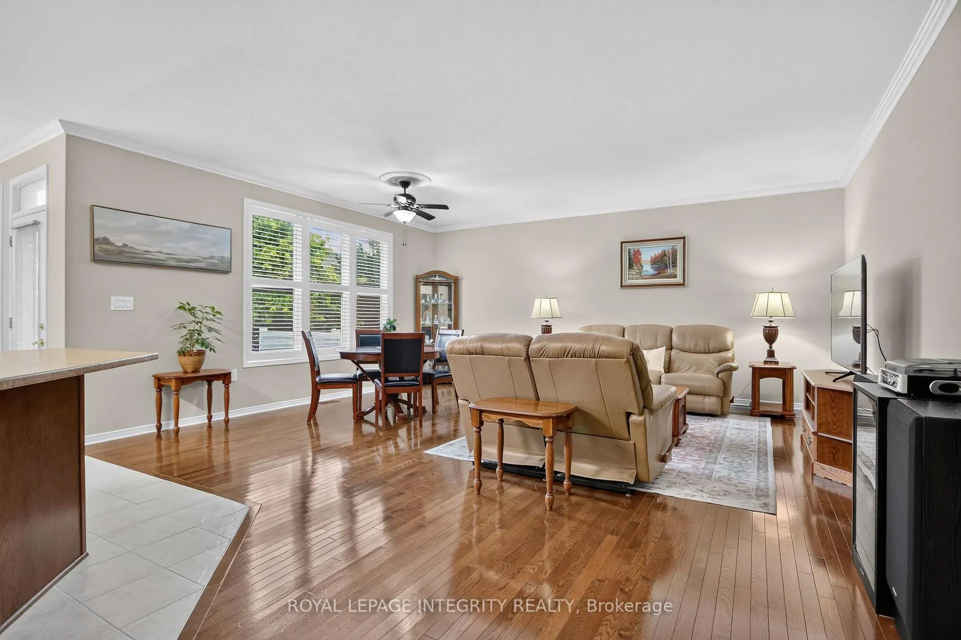 Photo 10 of 626 Country Trail Private, Ottawa, Carlsbad Springs — HOMEH