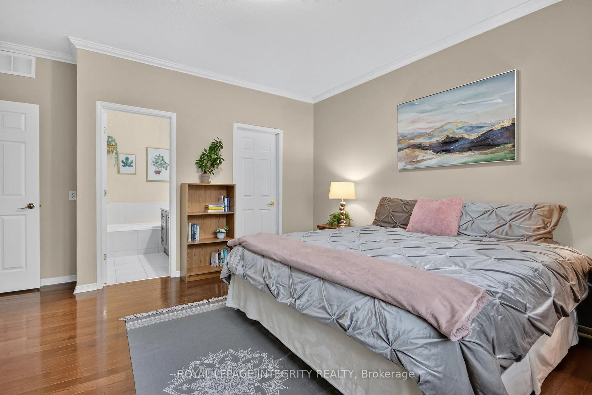 Photo 19 of 626 Country Trail Private, Ottawa, Carlsbad Springs — HOMEH