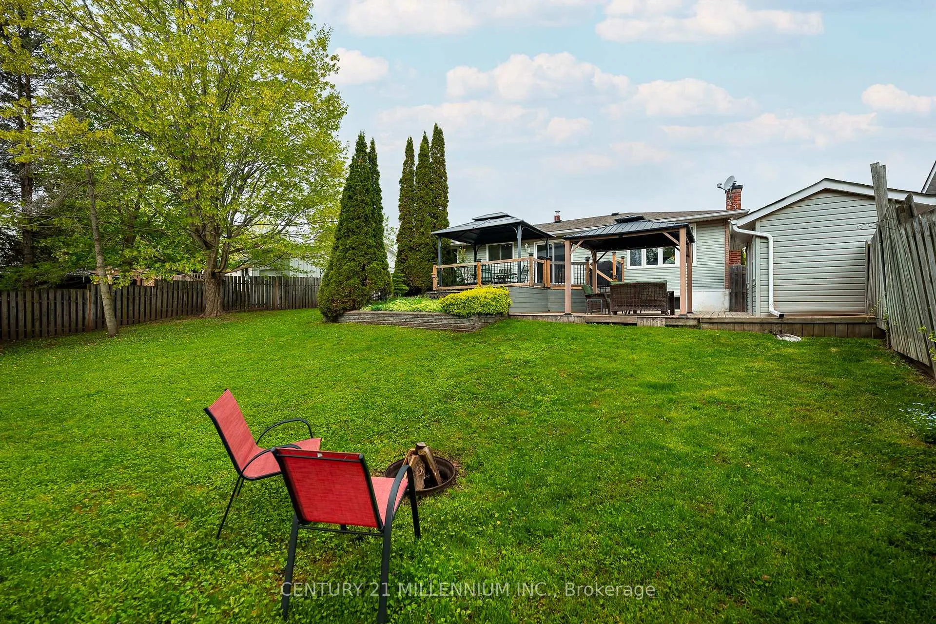 Photo 10 of 13 Ellen Crescent, Erin, Rural Erin — HOMEH