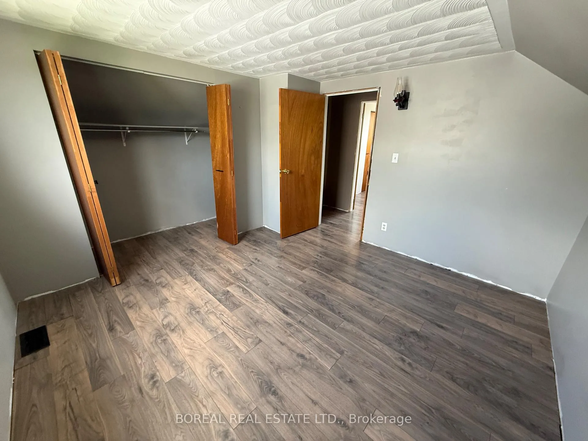 Photo 18 of 340 Second Avenue, Cochrane — HOMEH