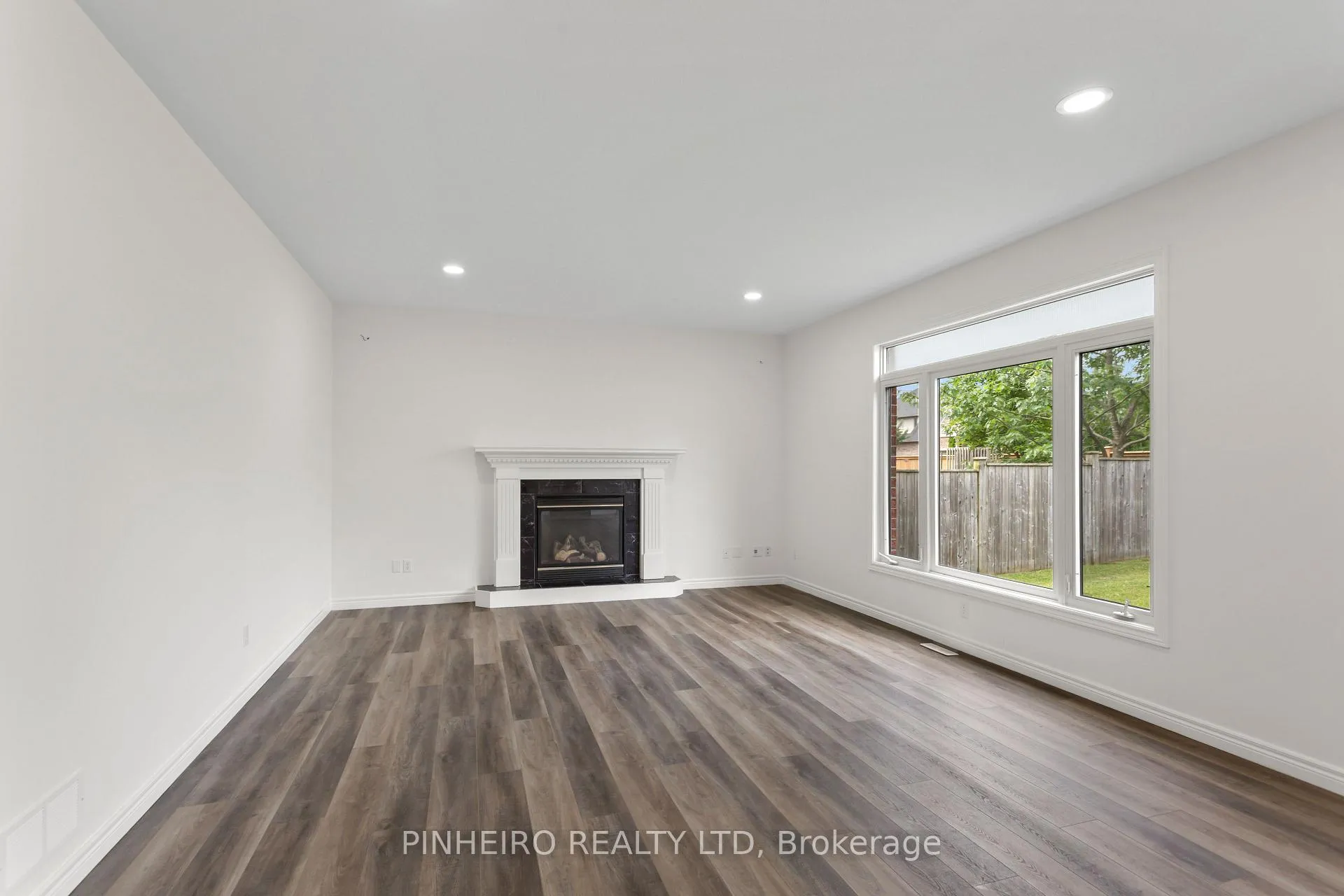 Photo 7 of 454 Cottontail Crescent, London, North B — HOMEH