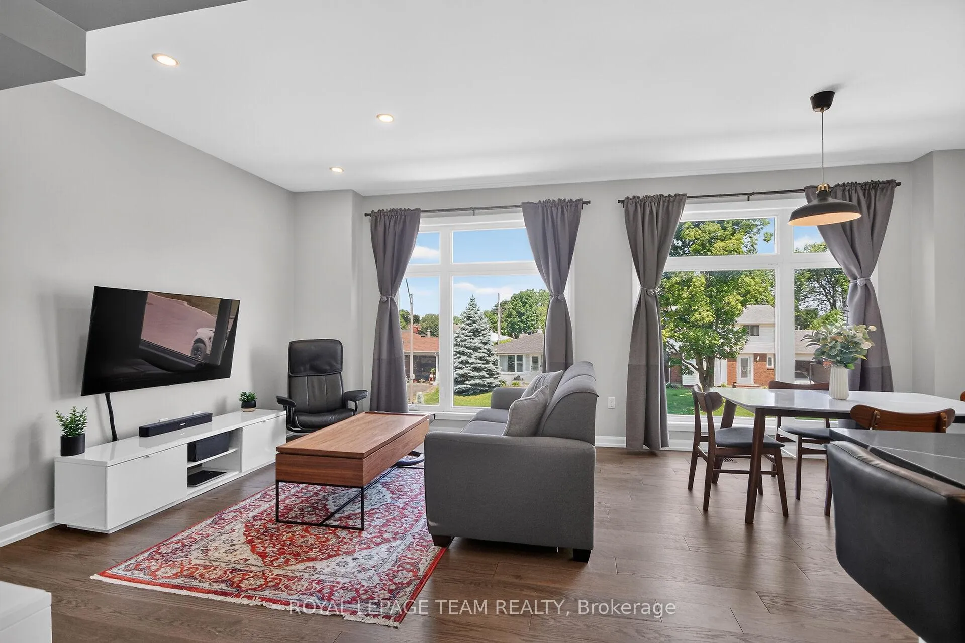 Photo 9 of 2706 Draper Avenue, Ottawa, Redwood Park — HOMEH