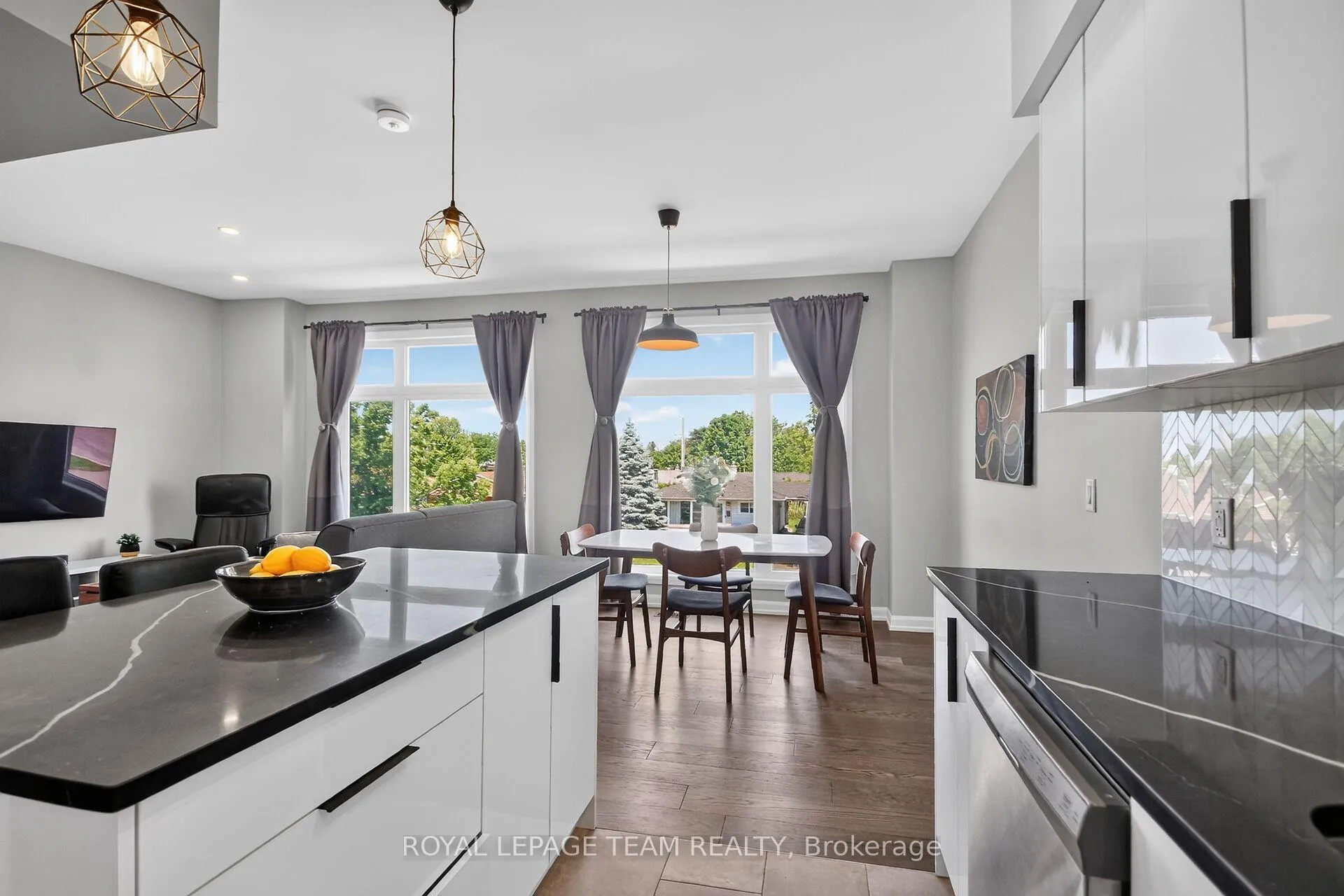 Photo 20 of 2706 Draper Avenue, Ottawa, Redwood Park — HOMEH