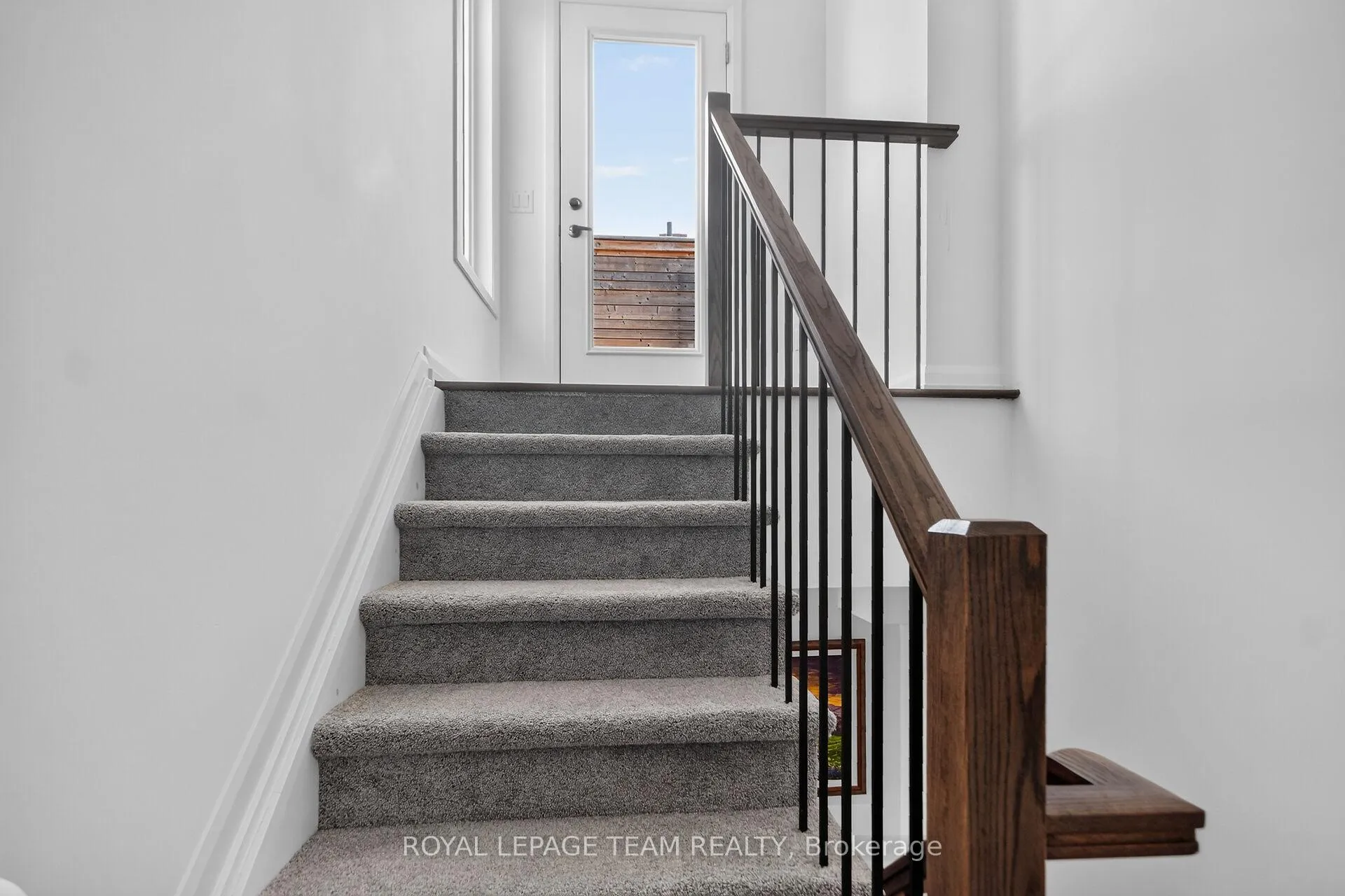 Photo 33 of 2706 Draper Avenue, Ottawa, Redwood Park — HOMEH