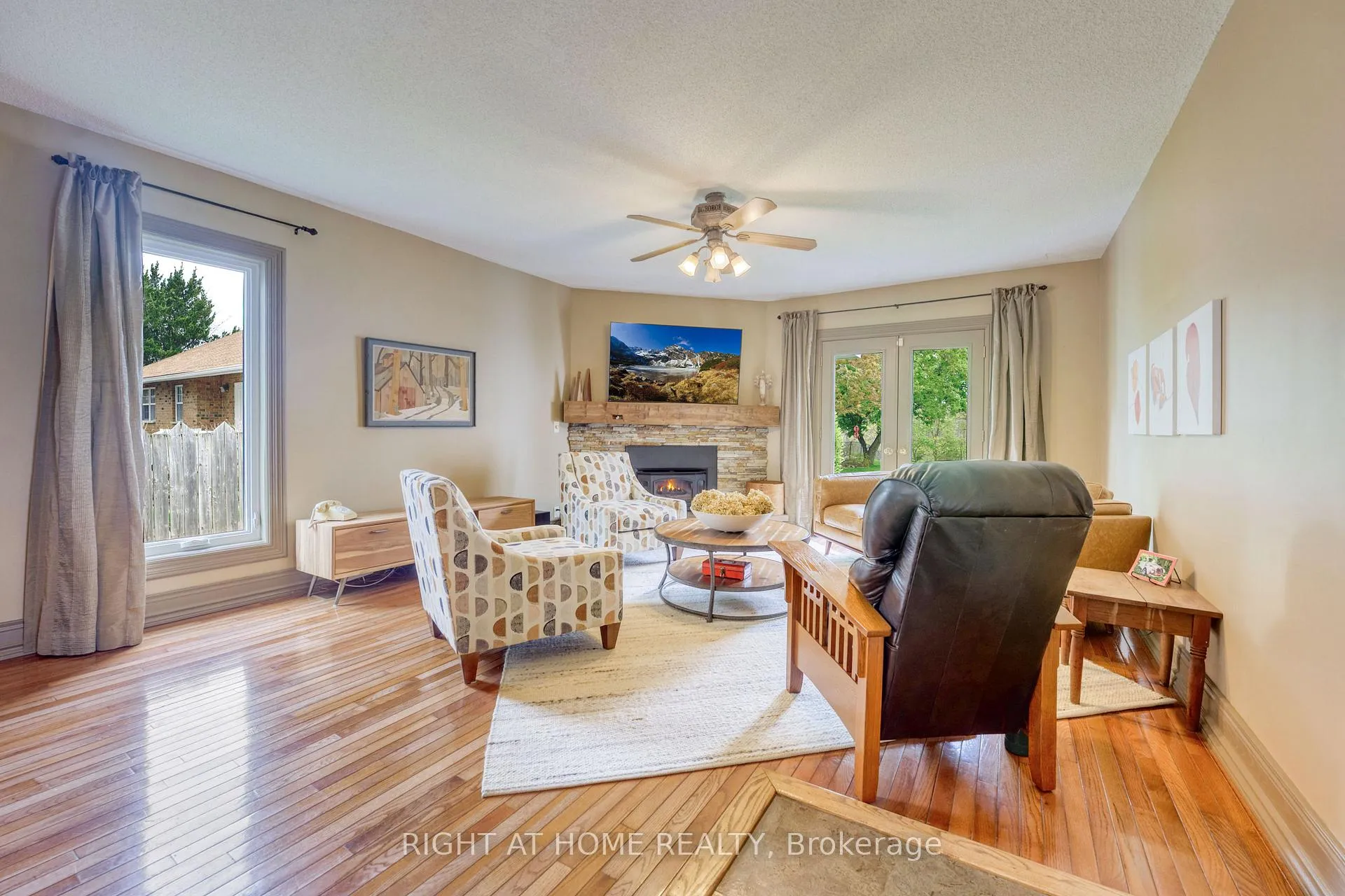Photo 27 of 4332 Petrolia Line, Enniskillen, Petrolia — HOMEH