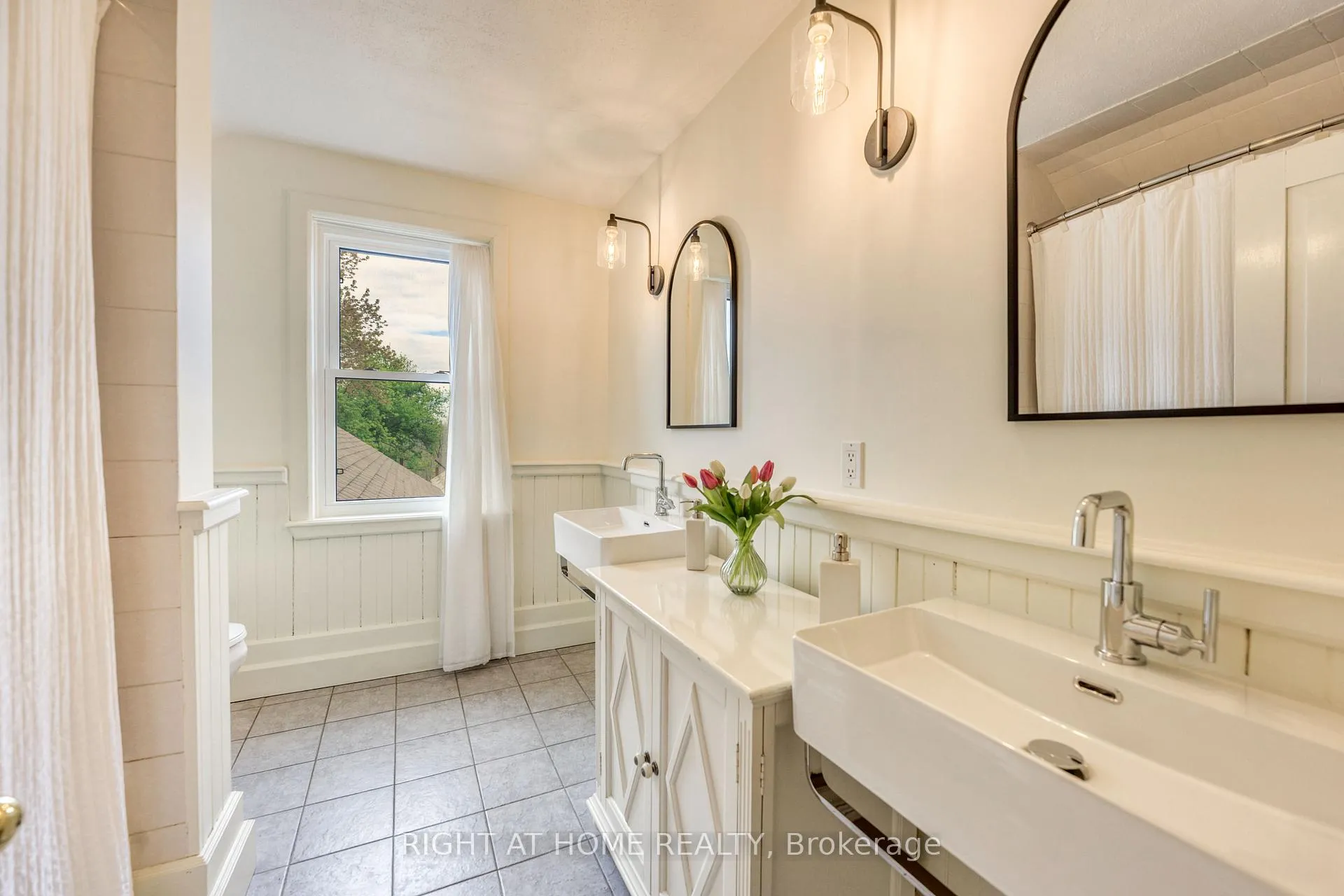 Photo 31 of 4332 Petrolia Line, Enniskillen, Petrolia — HOMEH