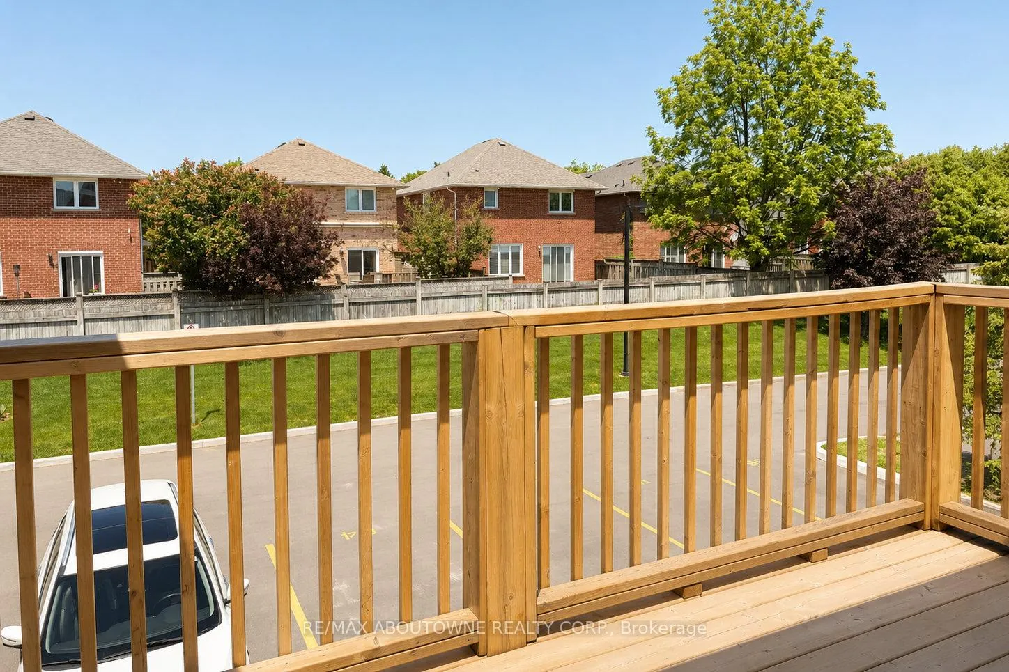 Photo 11 of Unit 906, 4140 Foxwood Drive, Burlington, Tansley — HOMEH