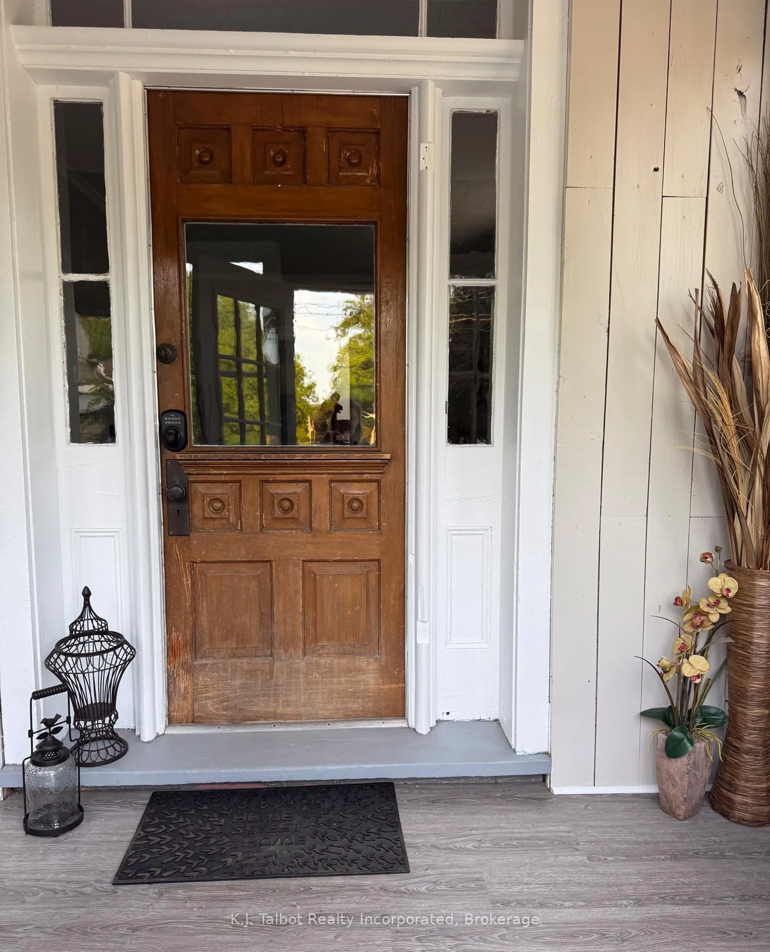 Photo 5 of 600 Fishleigh Street, Huron East, Brussels — HOMEH