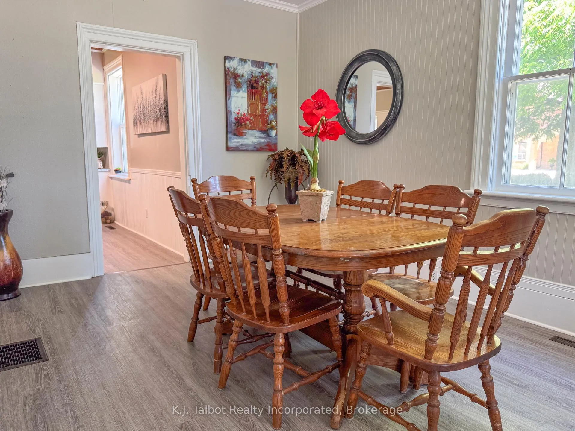 Photo 10 of 600 Fishleigh Street, Huron East, Brussels — HOMEH