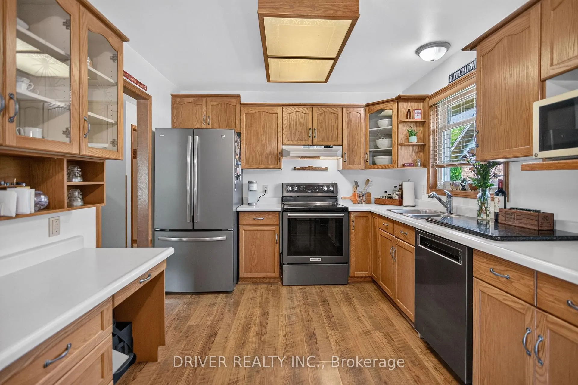 Photo 10 of 24 Hawthorne Crescent, Aylmer — HOMEH