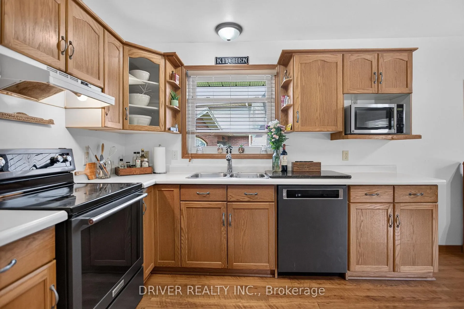 Photo 11 of 24 Hawthorne Crescent, Aylmer — HOMEH