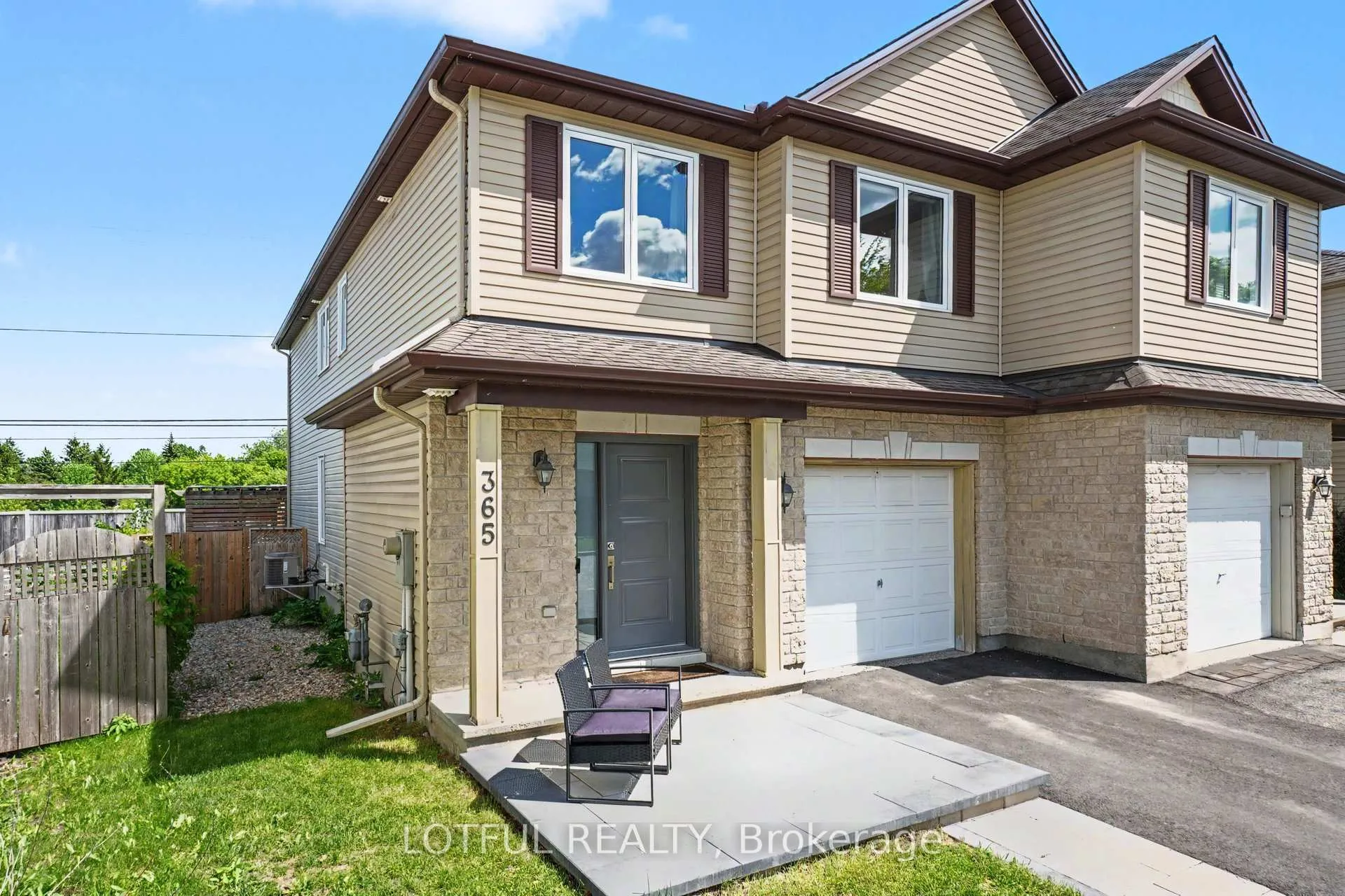 Photo 2 of 365 Riversedge Crescent, Ottawa, Riverside South/Gloucester Glen — HOMEH