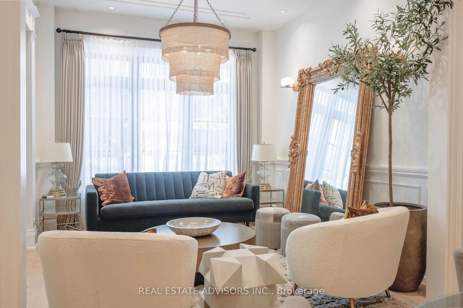 Photo 13 of 20 Arrowstook Road, North York, Bayview Village — HOMEH