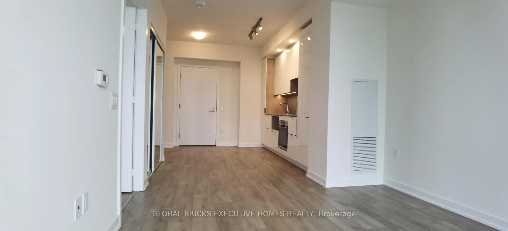 Photo 13 of Unit 4503, 28 Freeland Street, Toronto, Waterfront Communities — HOMEH