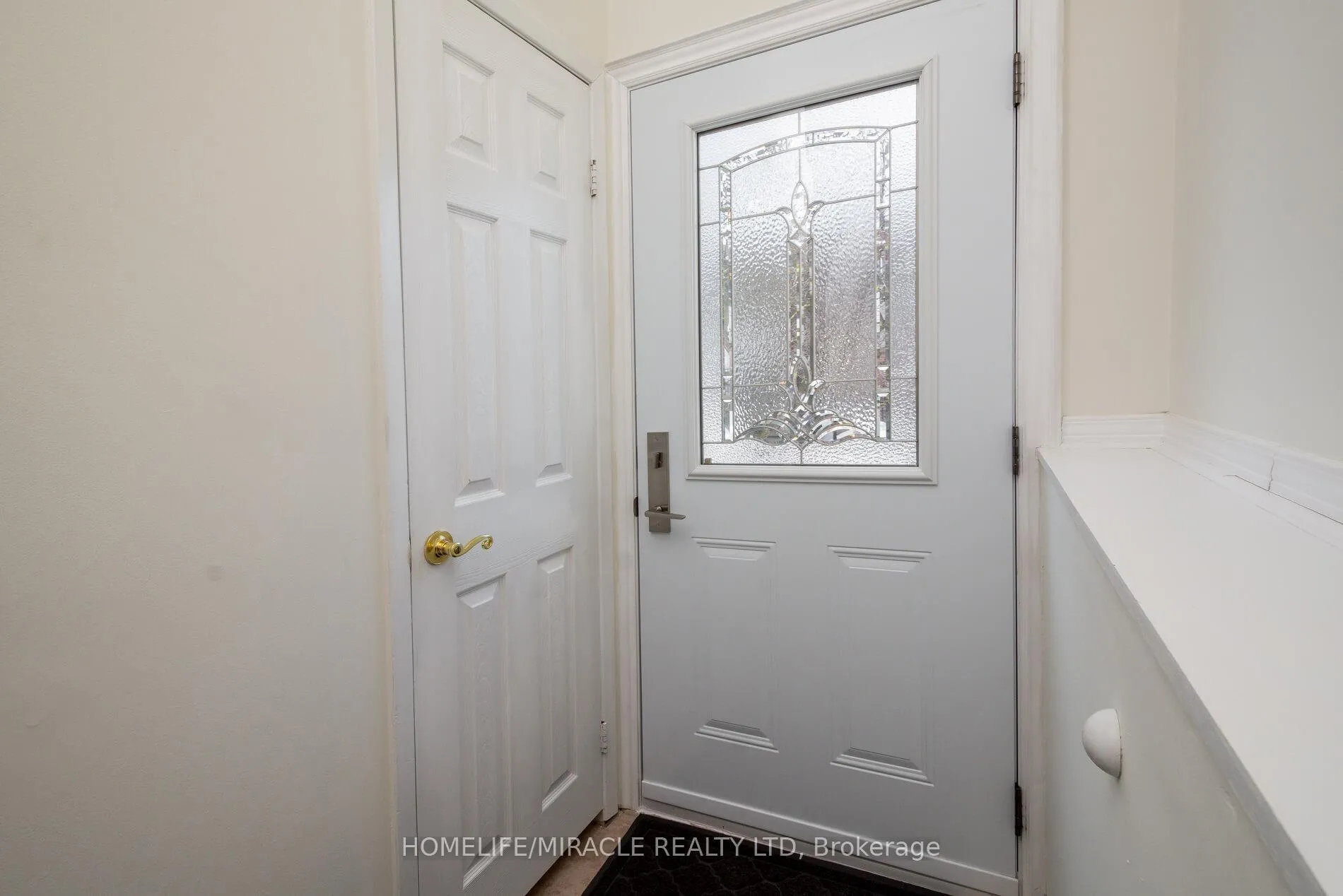 Photo 3 of Unit 51, 70 Moregate Crescent, Brampton, Central Park — HOMEH